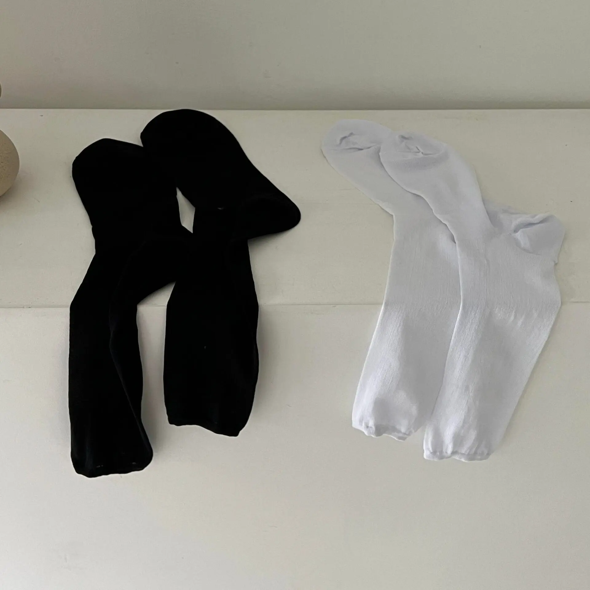 346032031_911367356754593_6658573197037486272_n 夏季細緻面料襪 (2色)