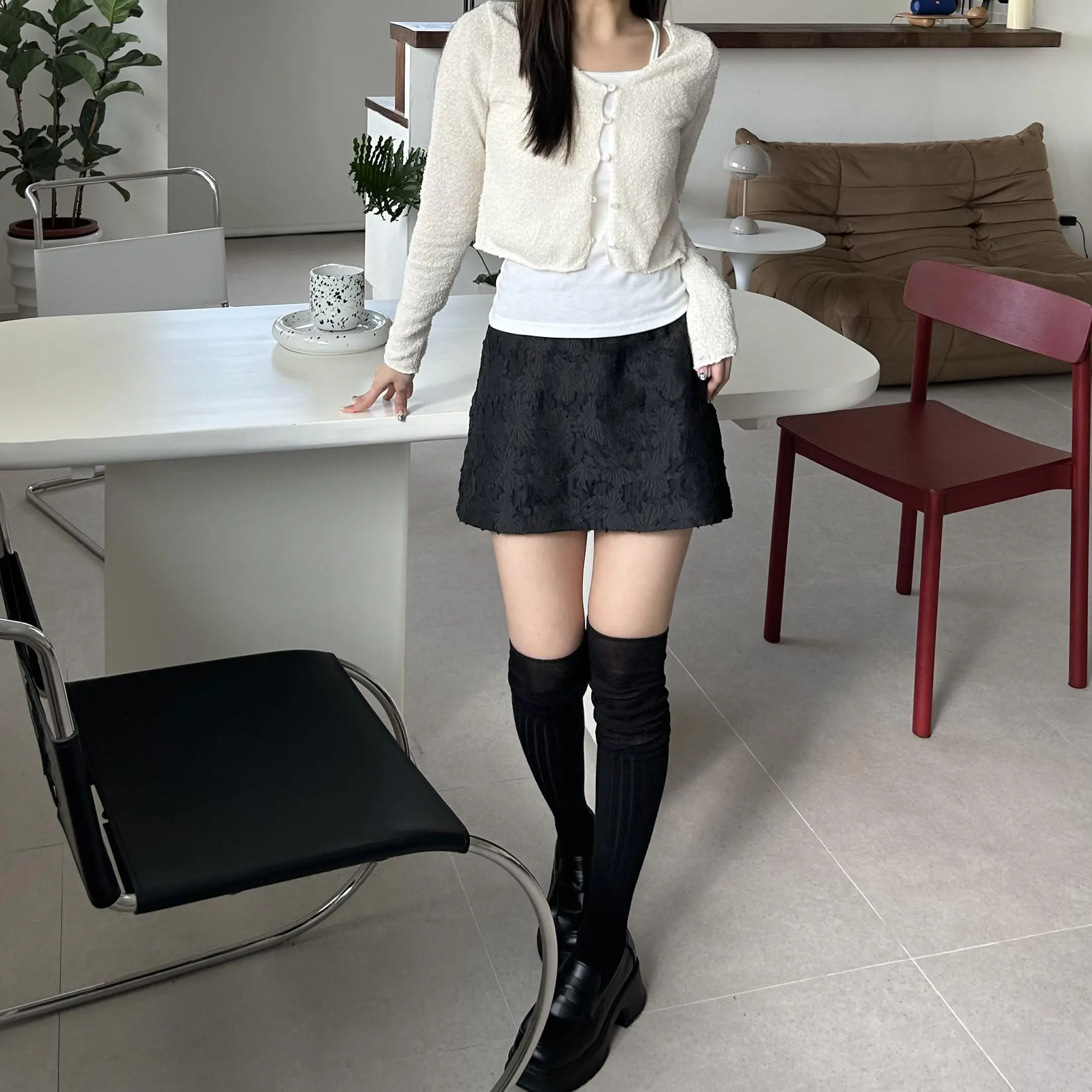 立體邊花朵時髦短裙(黑)