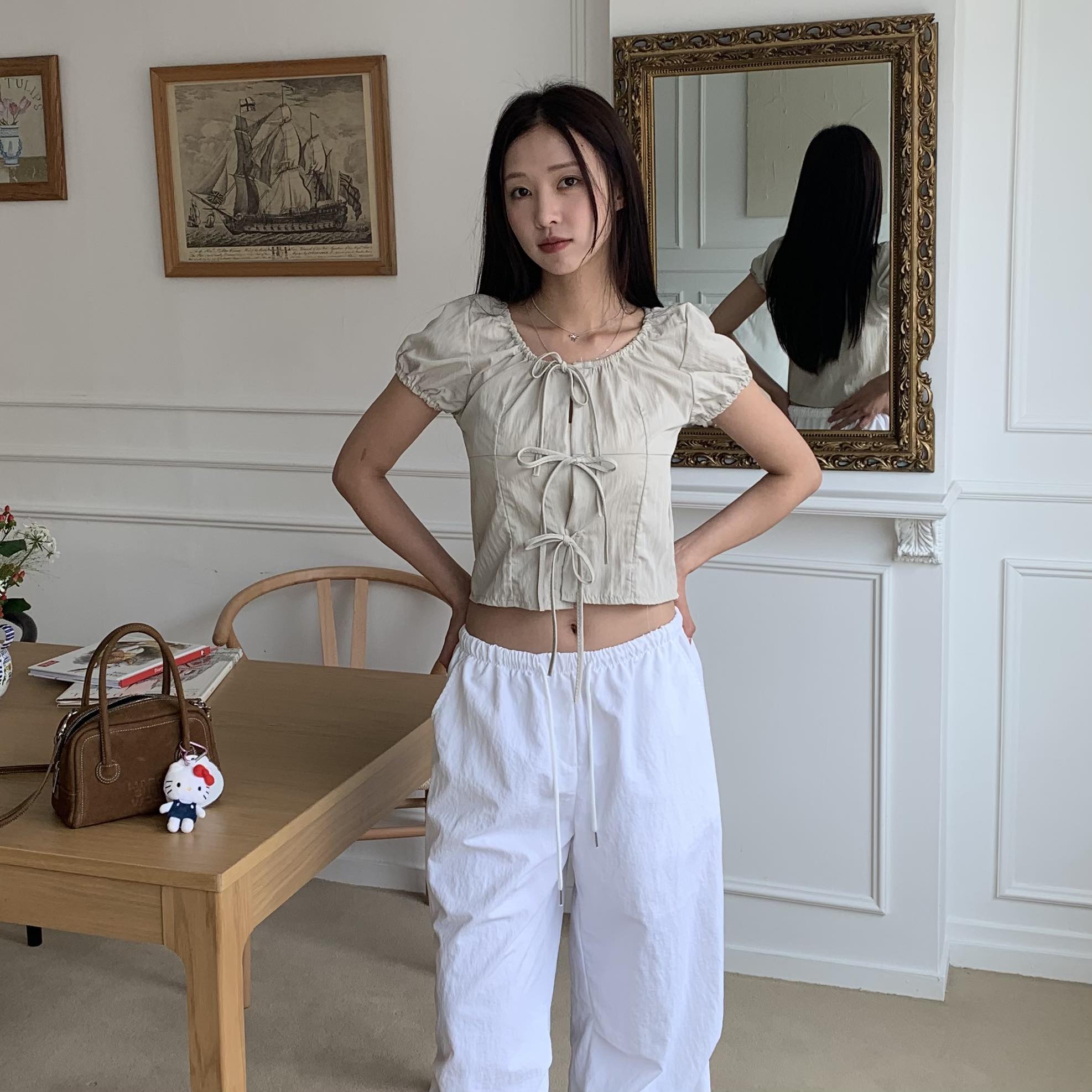 綁帶小澎袖造型上衣(杏)