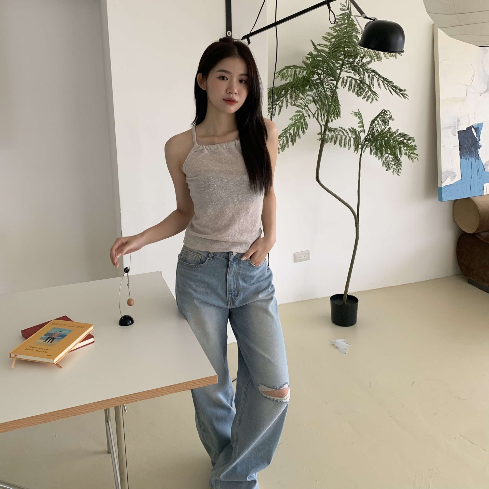 率性高腰割破牛仔褲