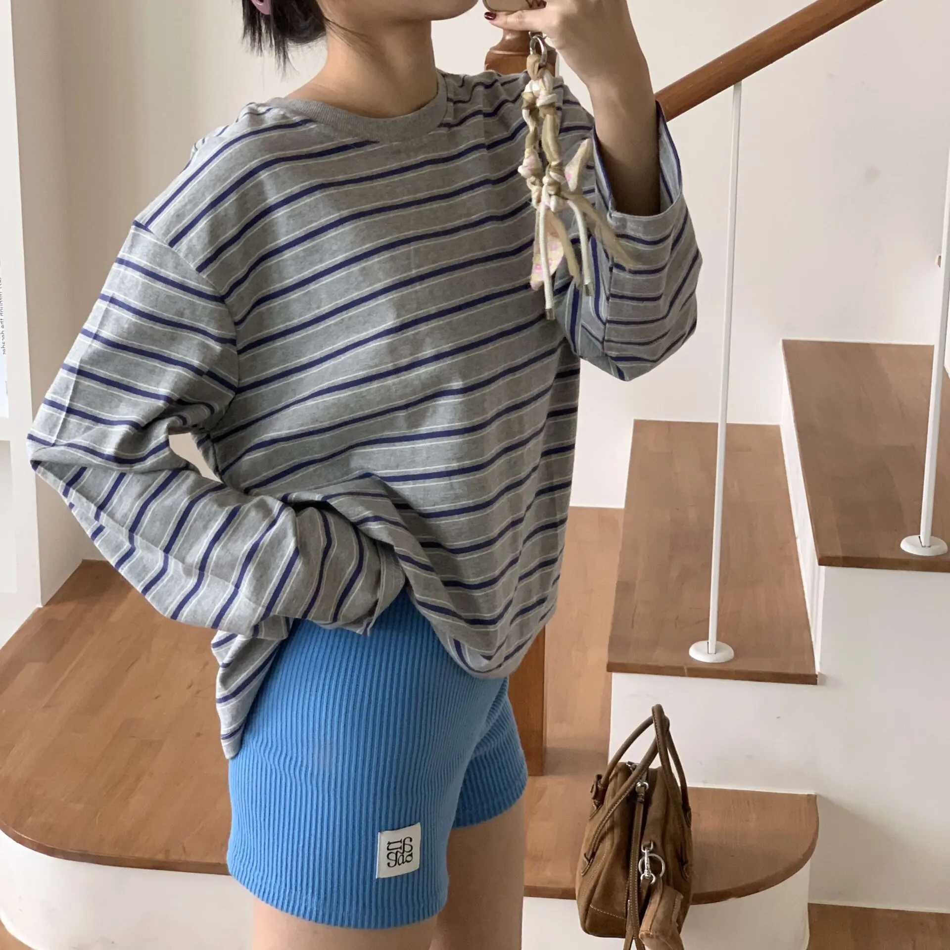 品牌小標質感坑條短褲 (藍)