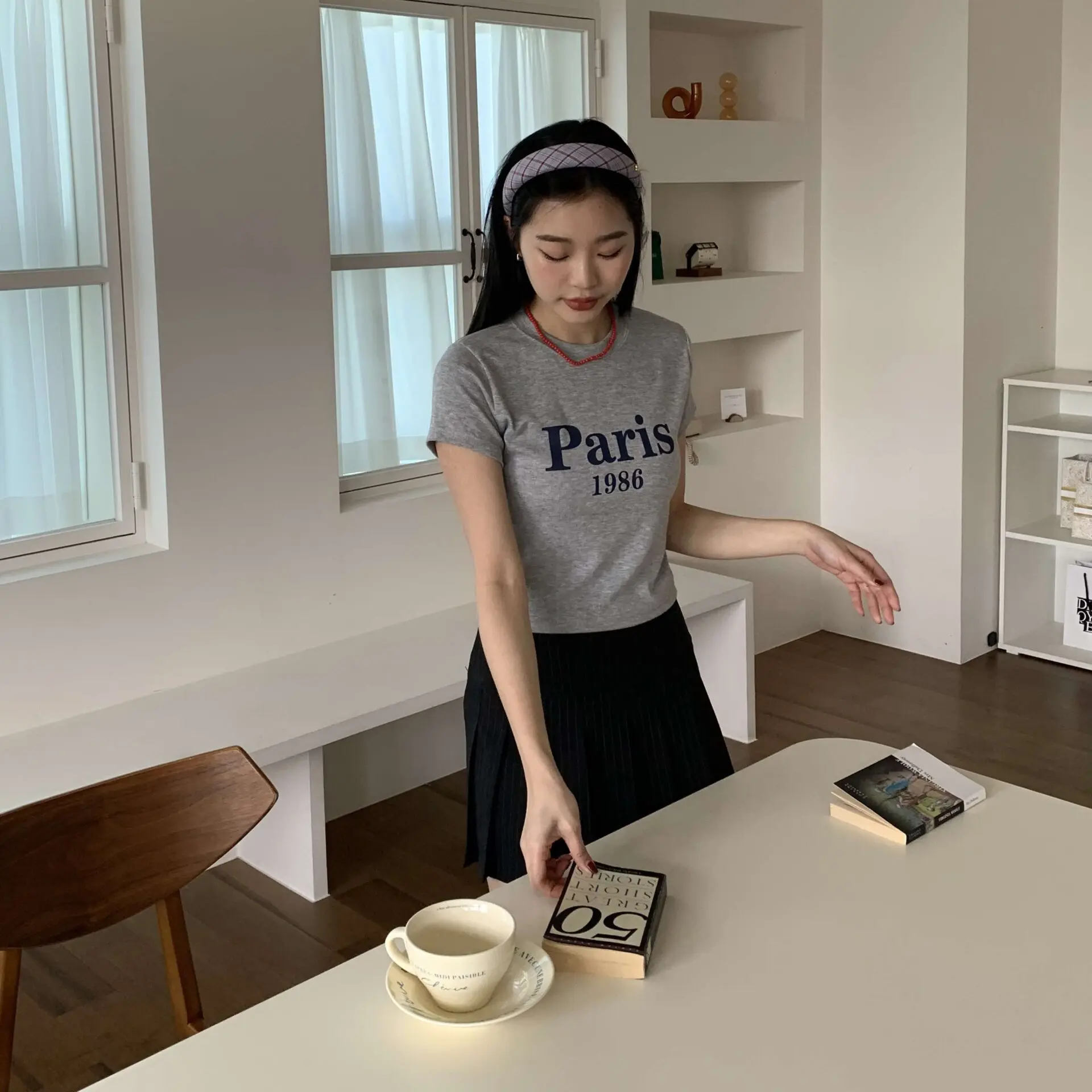 Paris好身材字母合身T (灰)