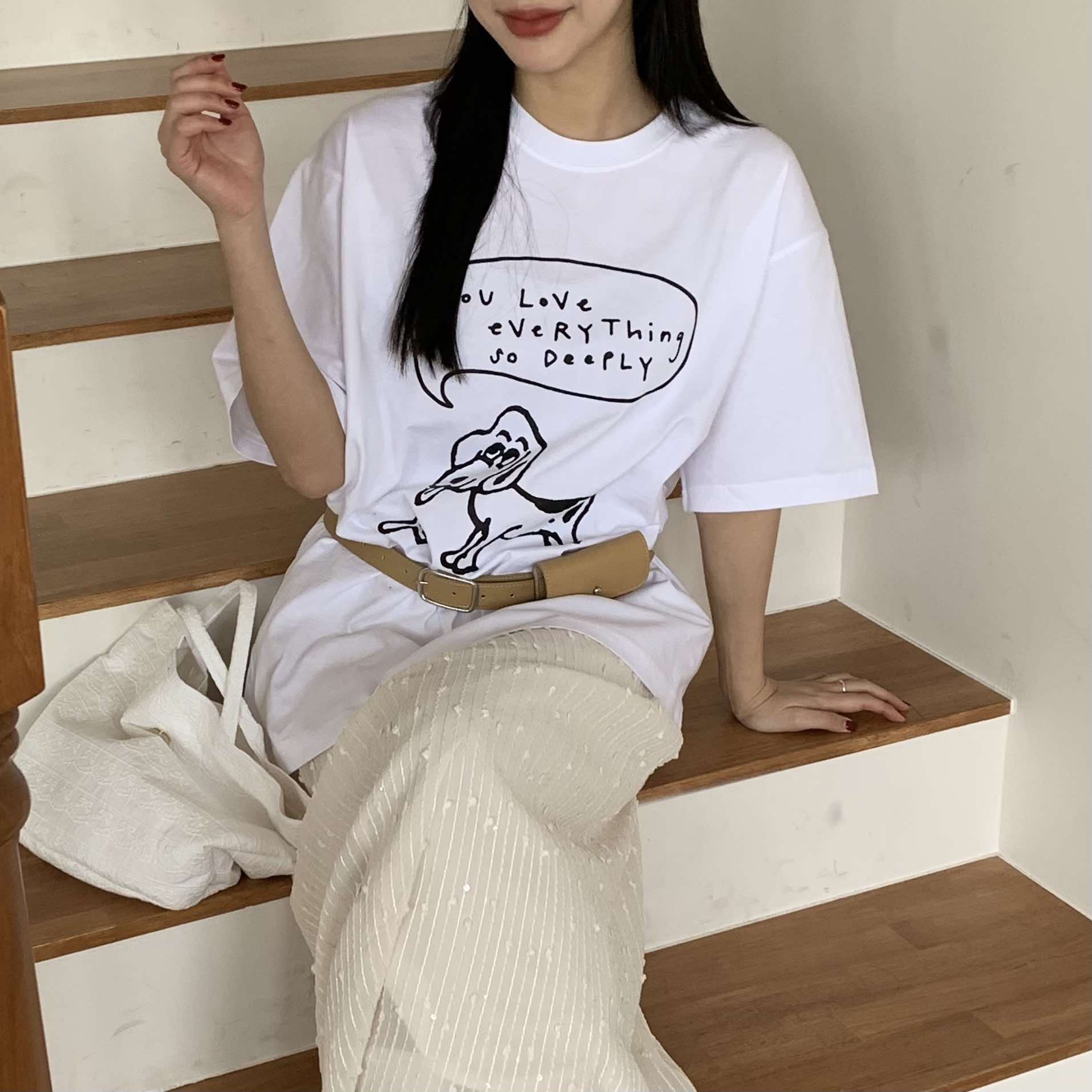 高質感狗狗塗鴉長版Ｔ (白)