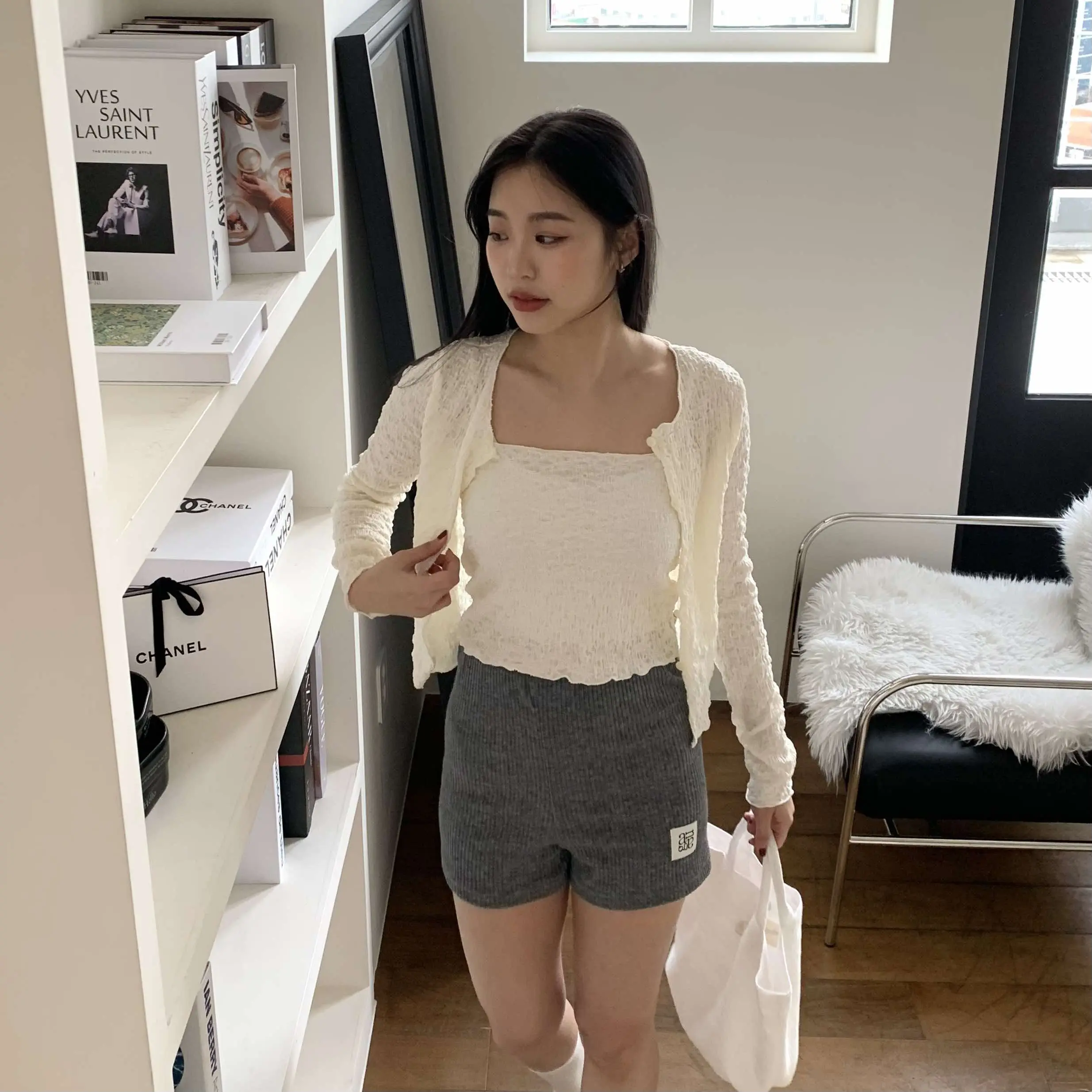 品牌小標質感坑條短褲 (灰)