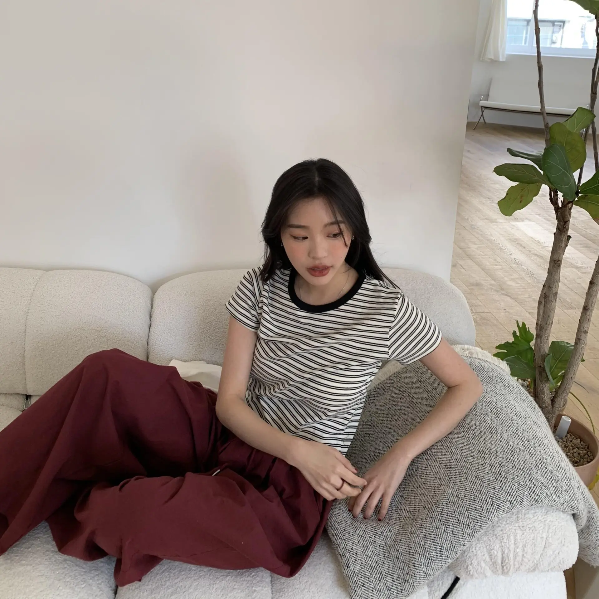 看不膩高質感條紋上衣 (黑)