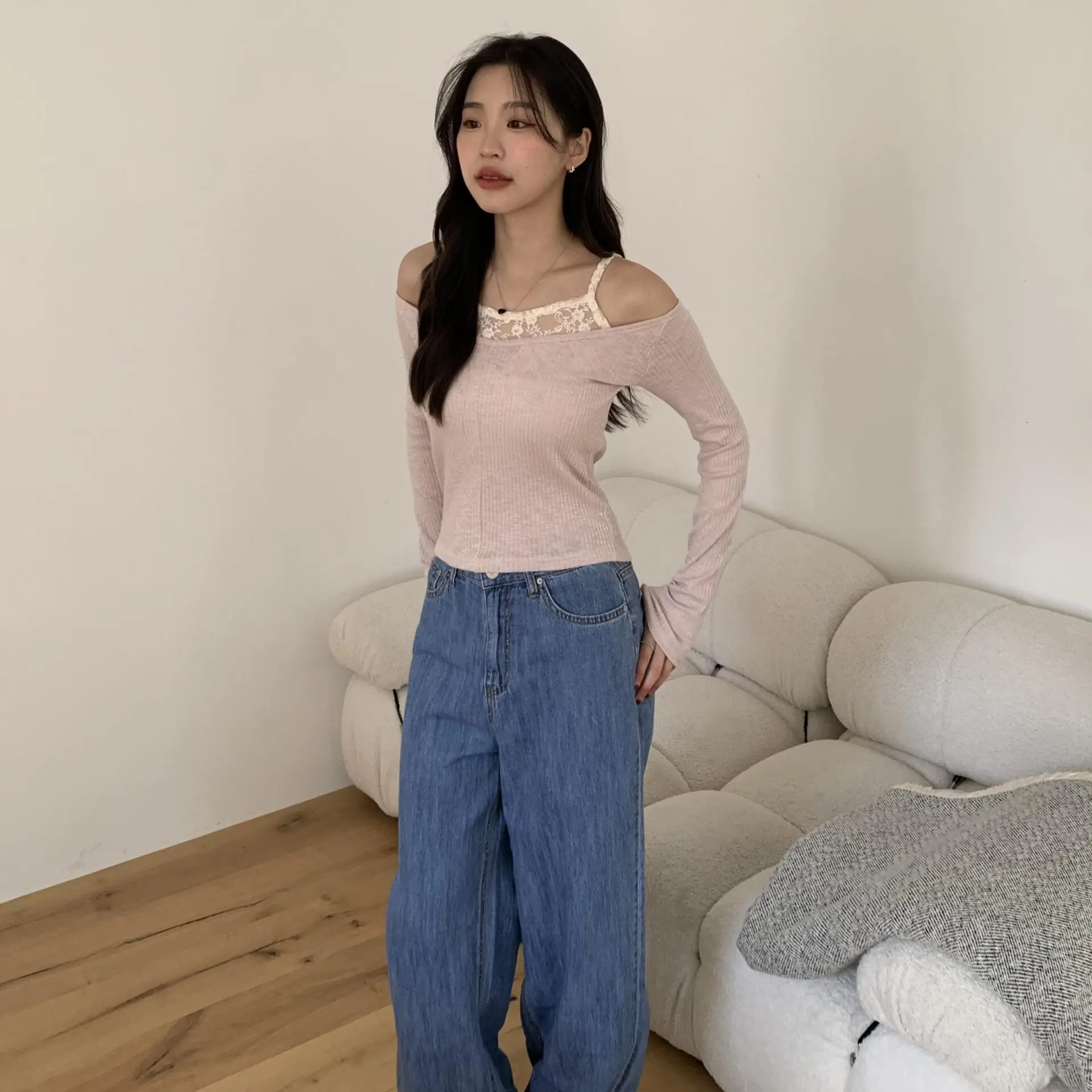 純慾蕾絲坑條上衣 (粉)