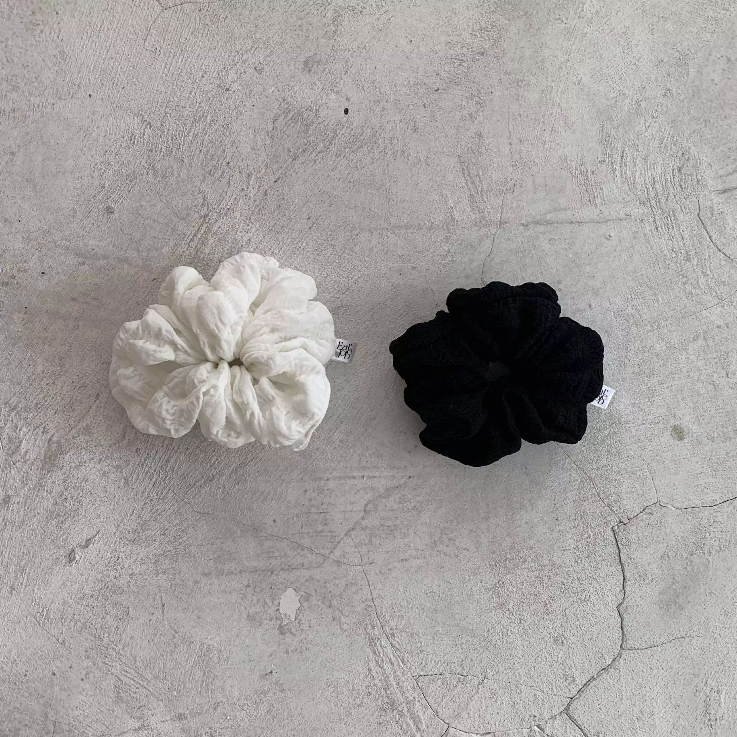 巴黎女孩澎澎髮圈(2色)