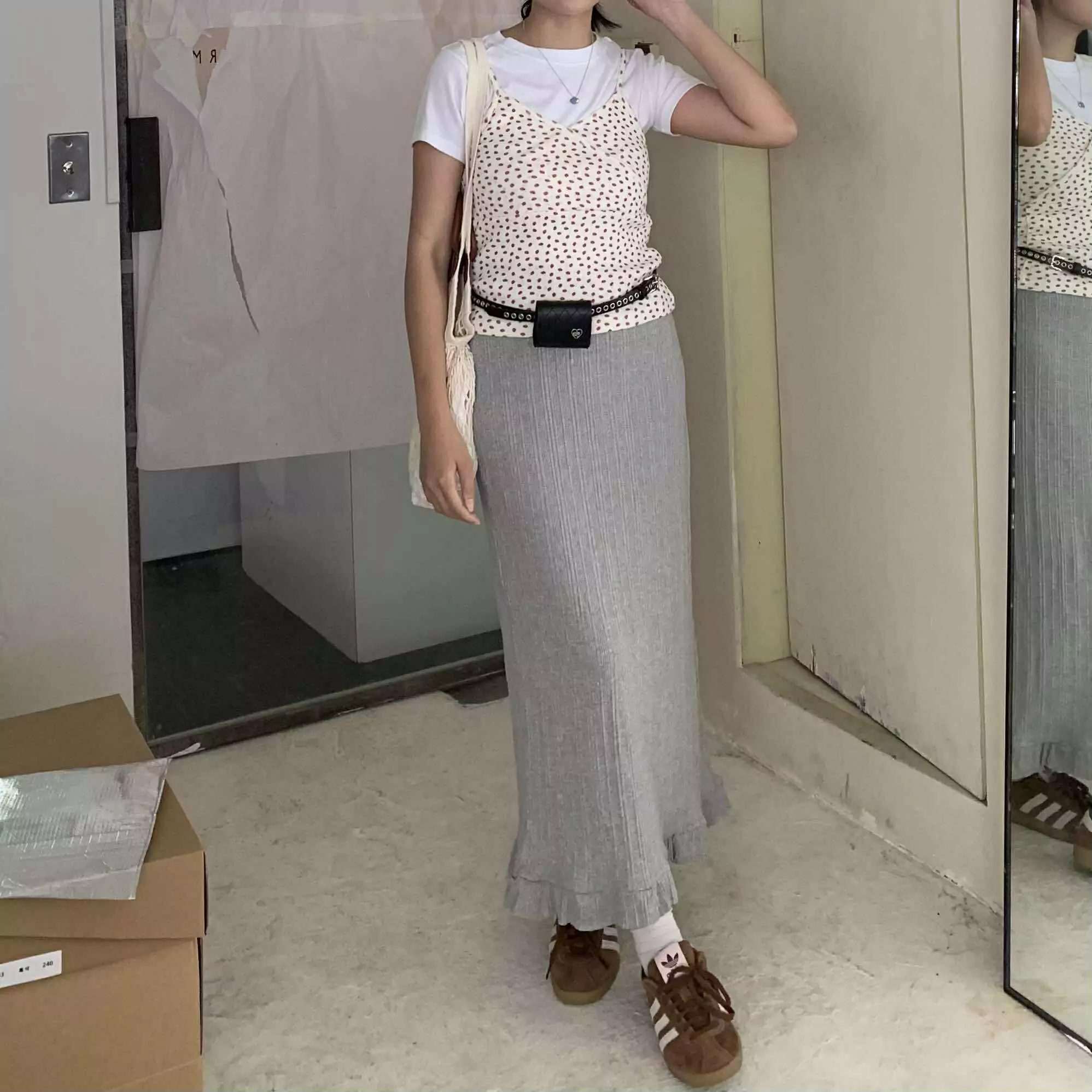 小波浪壓紋長裙 (灰)