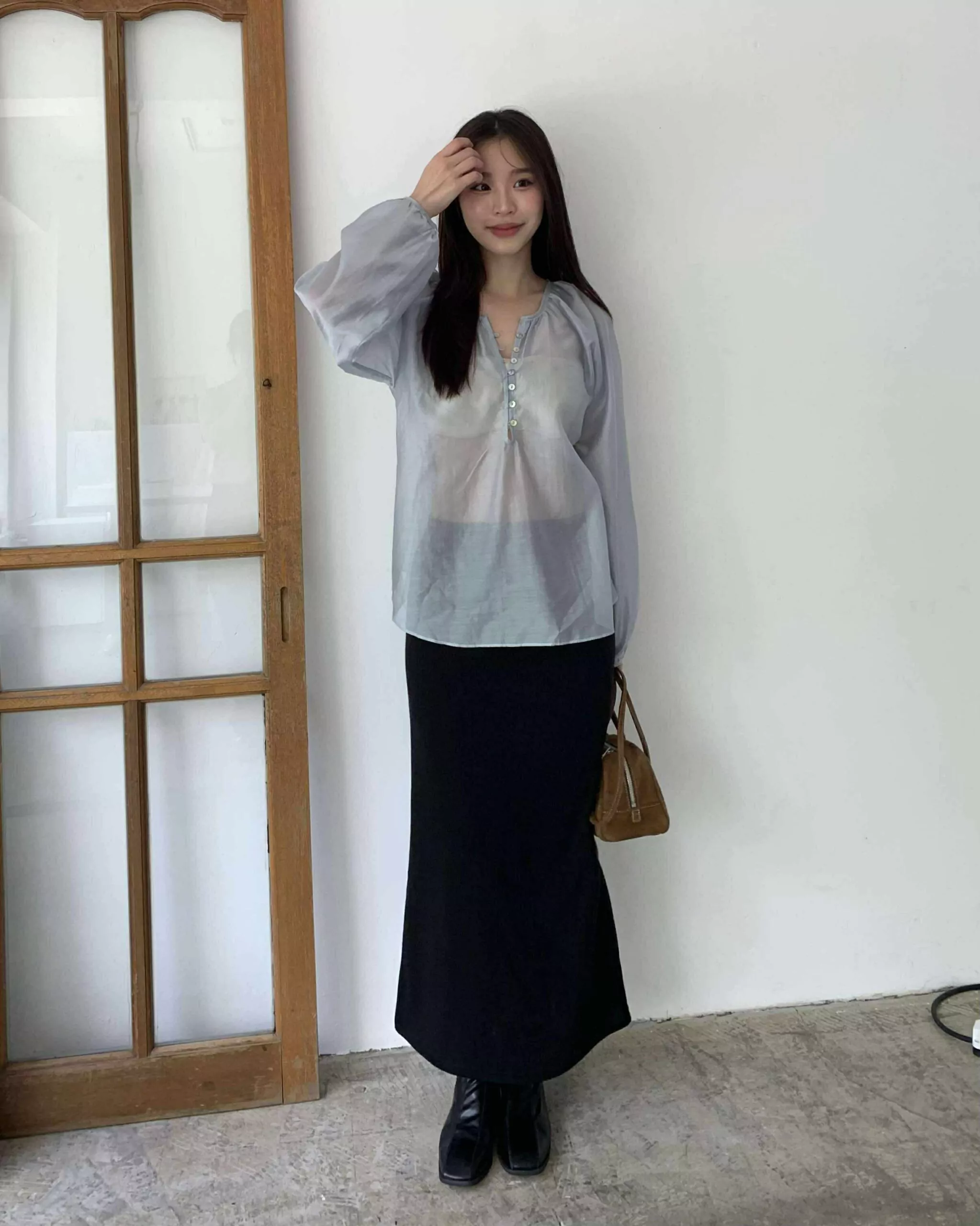 狎鷗亭高冷美女光澤上衣 (藍)