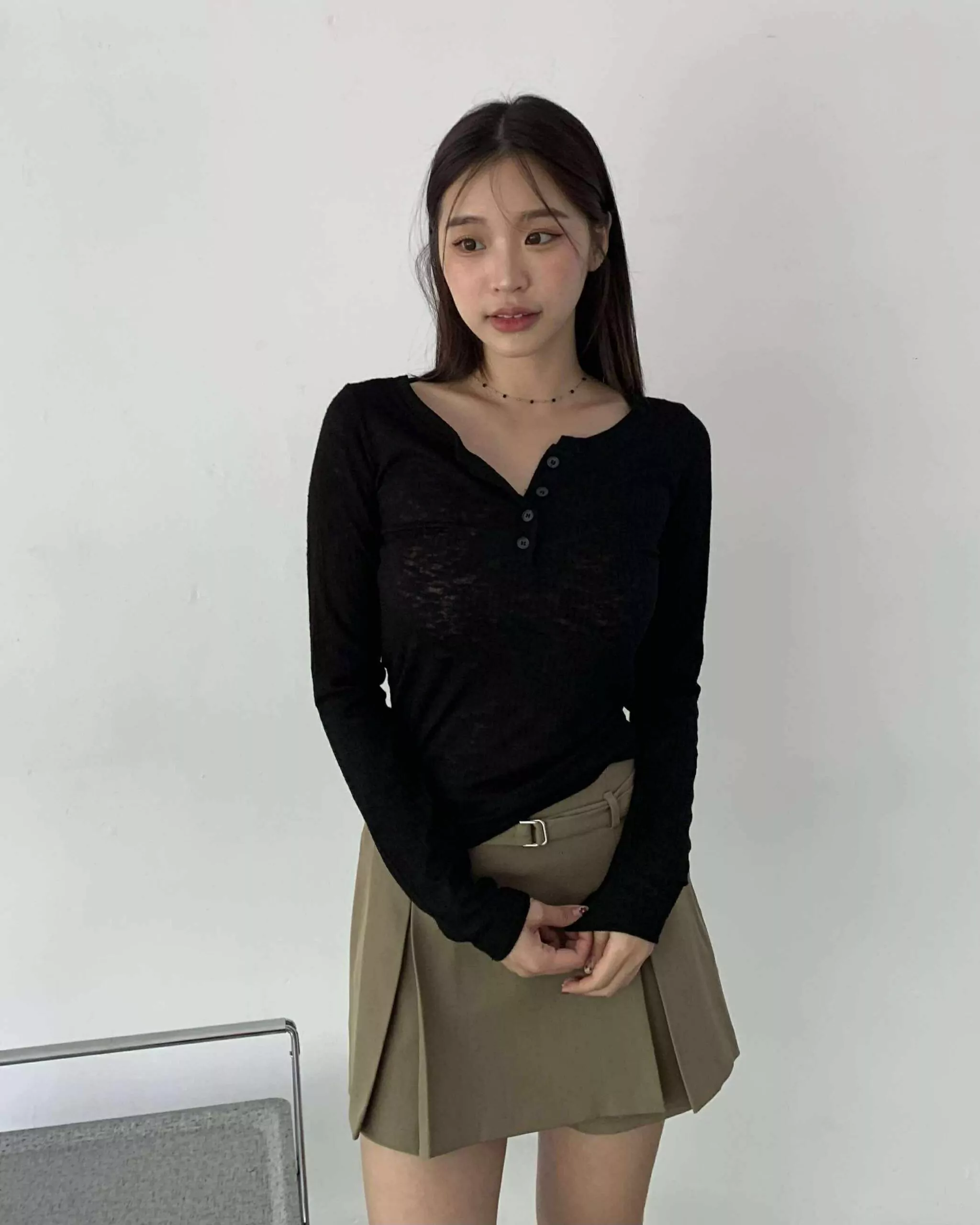 Jennie小性感日常排扣上衣 (黑)