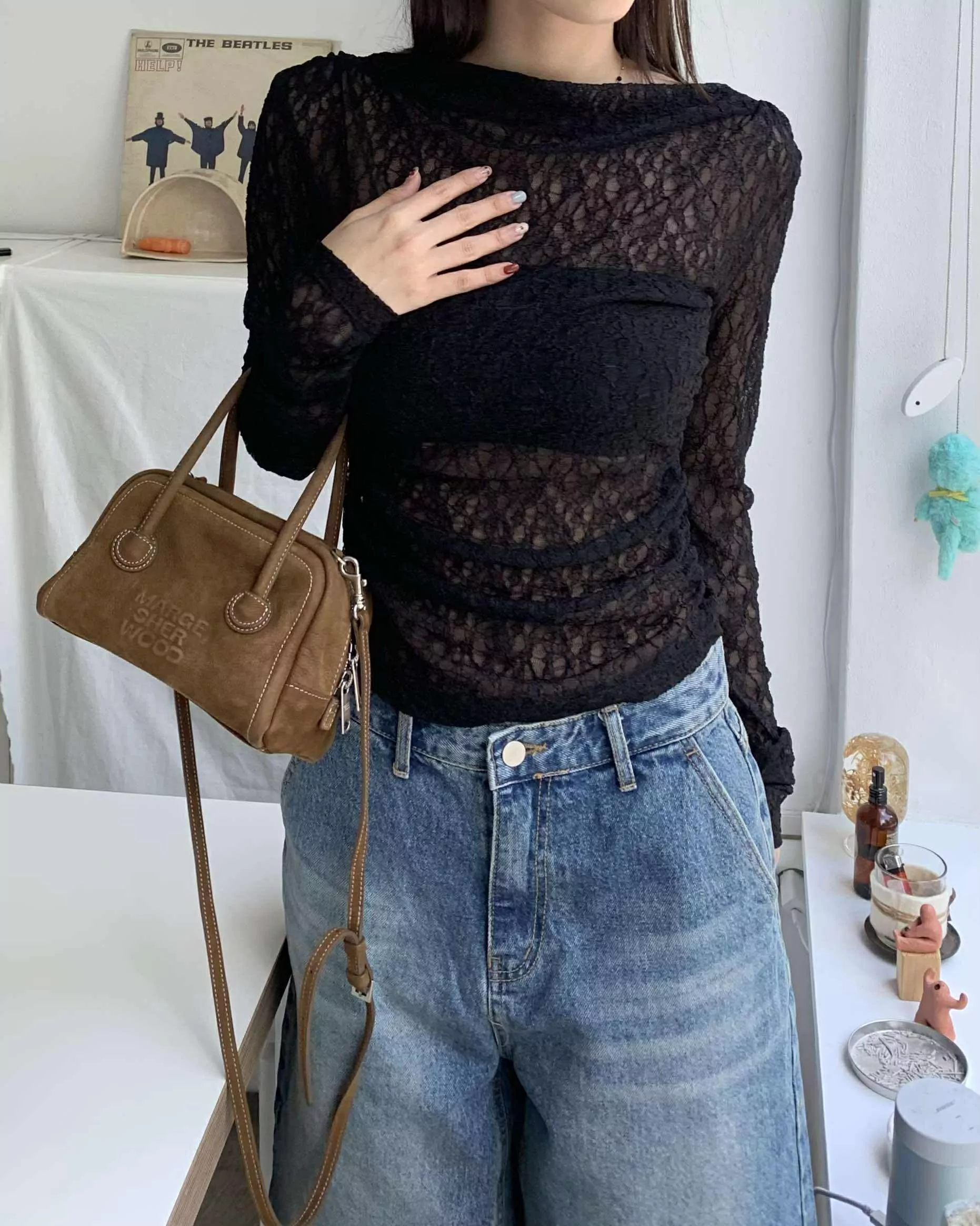 時髦蕾絲透膚彈性上衣 (黑)