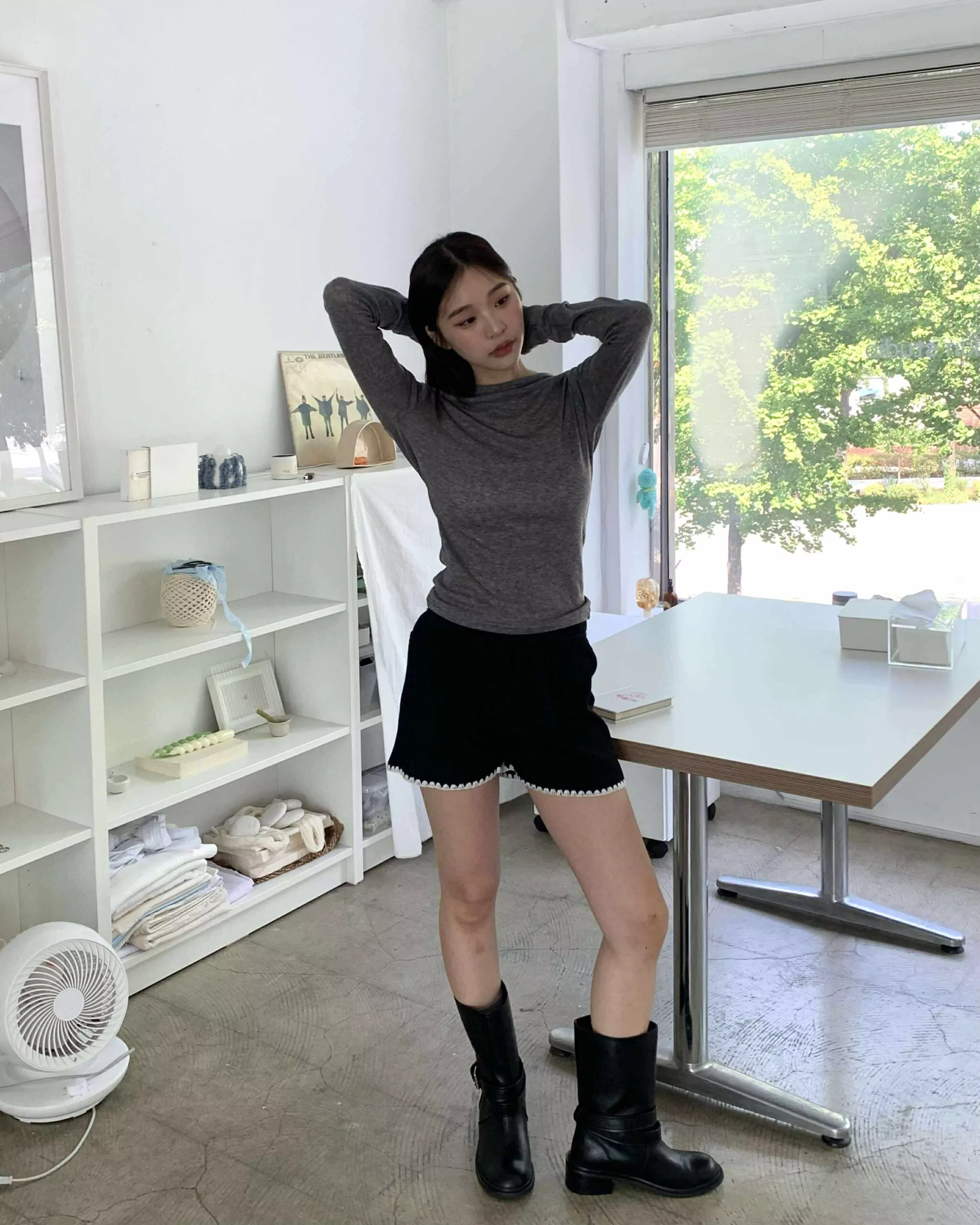 可愛小標滾邊粗針織短褲 (黑)