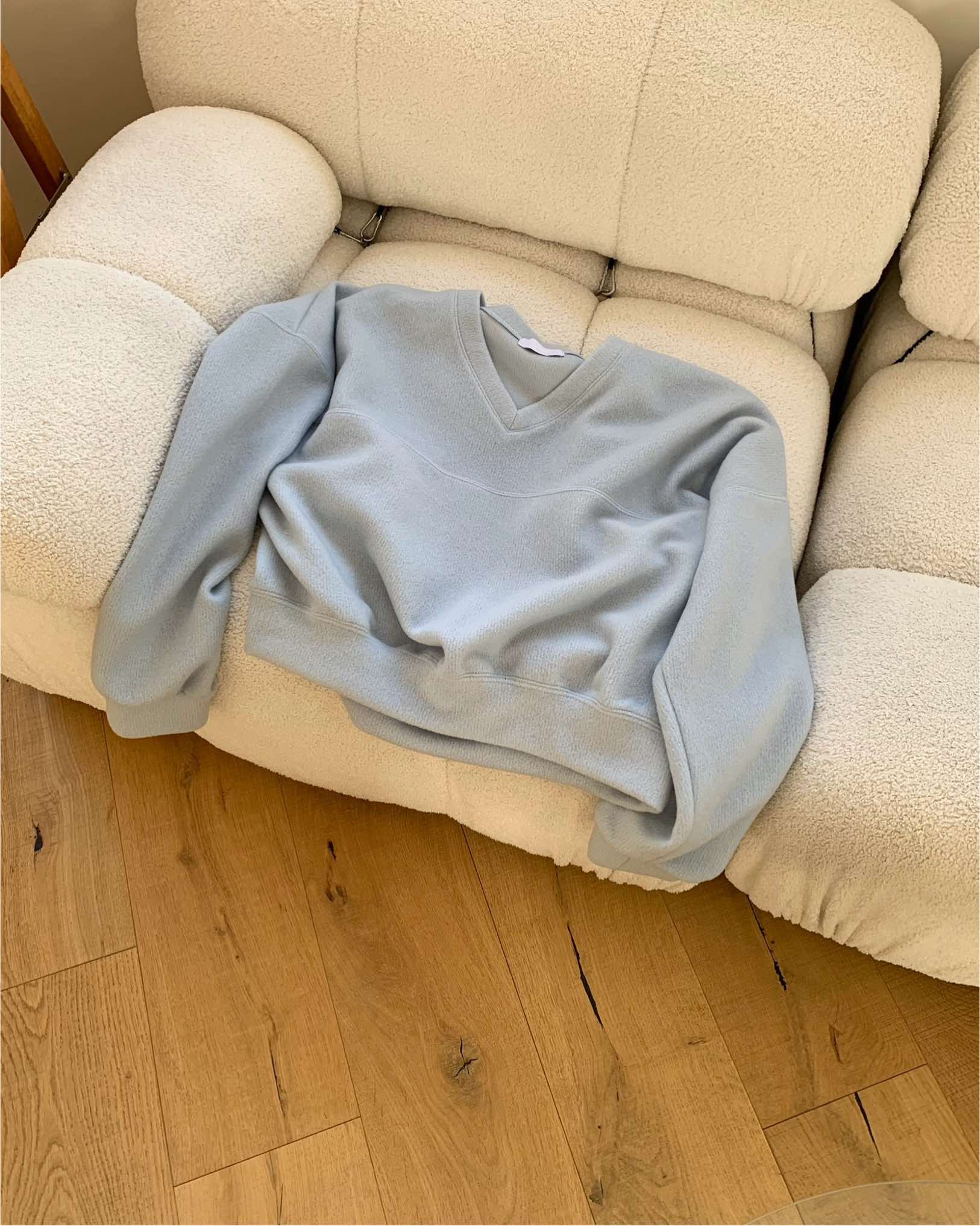 569180131_1631330247831048_5616379660256003301_n (1) 延南洞磨毛V領衛衣 (藍)