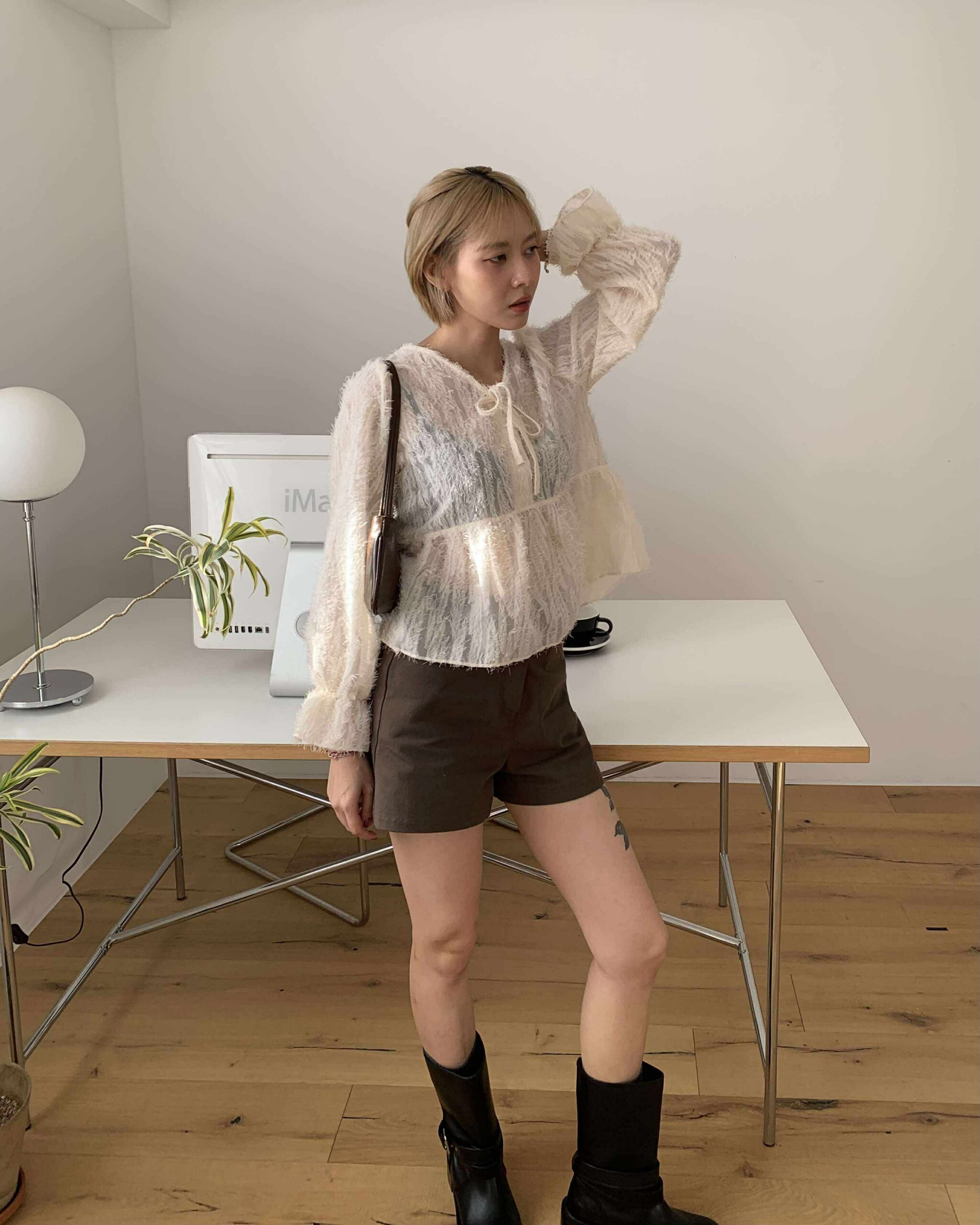 569849064_776398672065418_689557887307284155_n 美到發光!仙女綁帶造型上衣 (米)