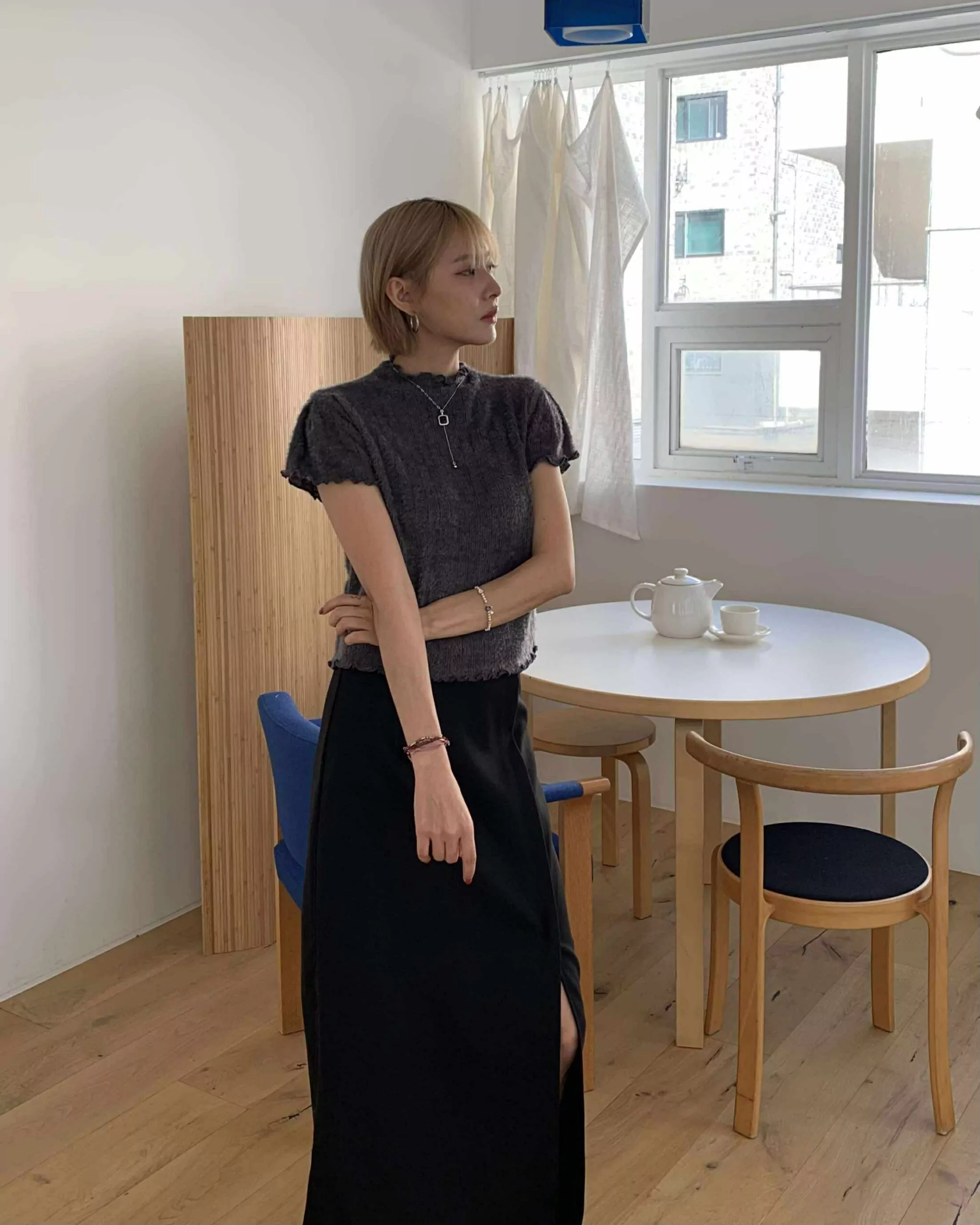 娜妍毛海感捲邊短袖上衣 (灰)