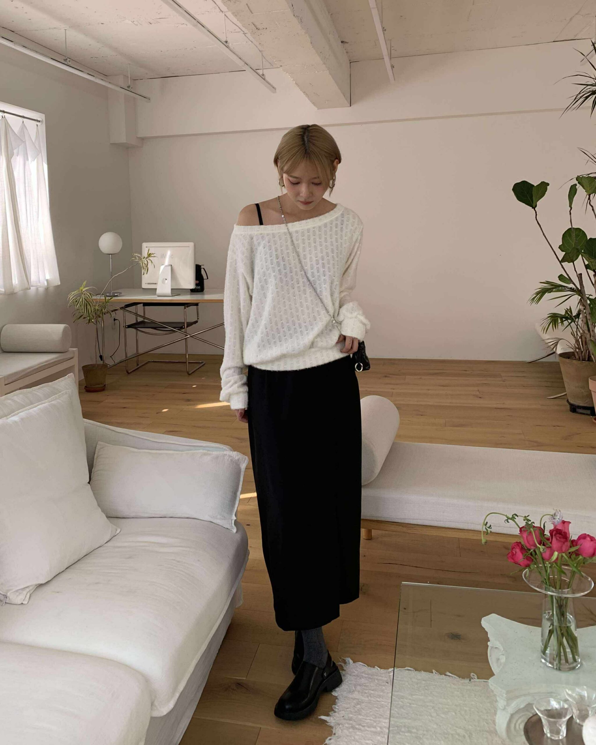 慵懶斜肩針織上衣 (白)