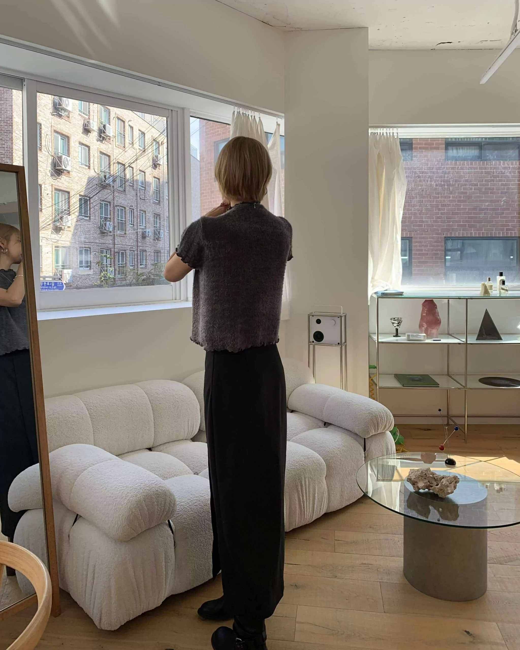 娜妍毛海感捲邊短袖上衣 (灰)