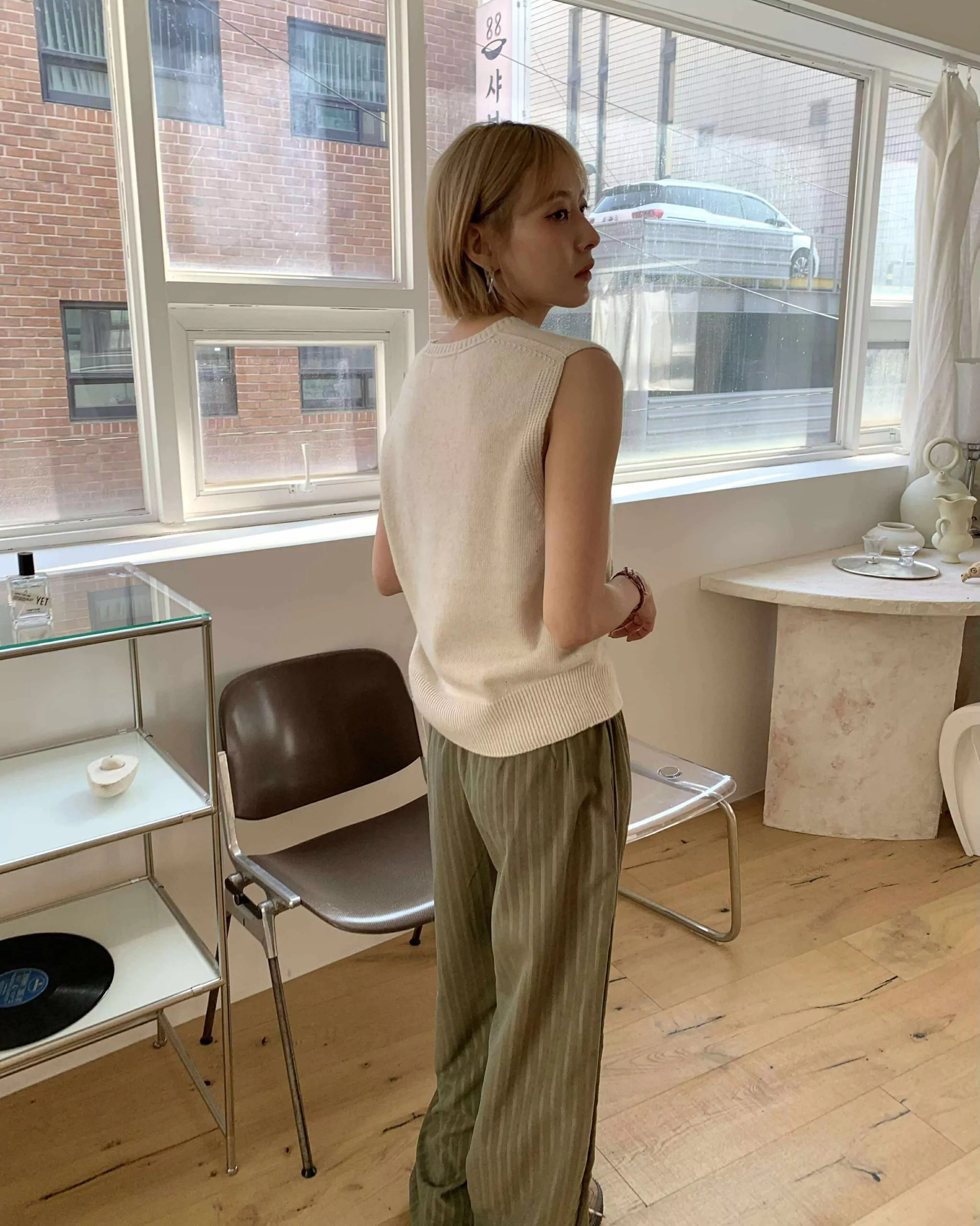 經典款質感V領背心 (米)