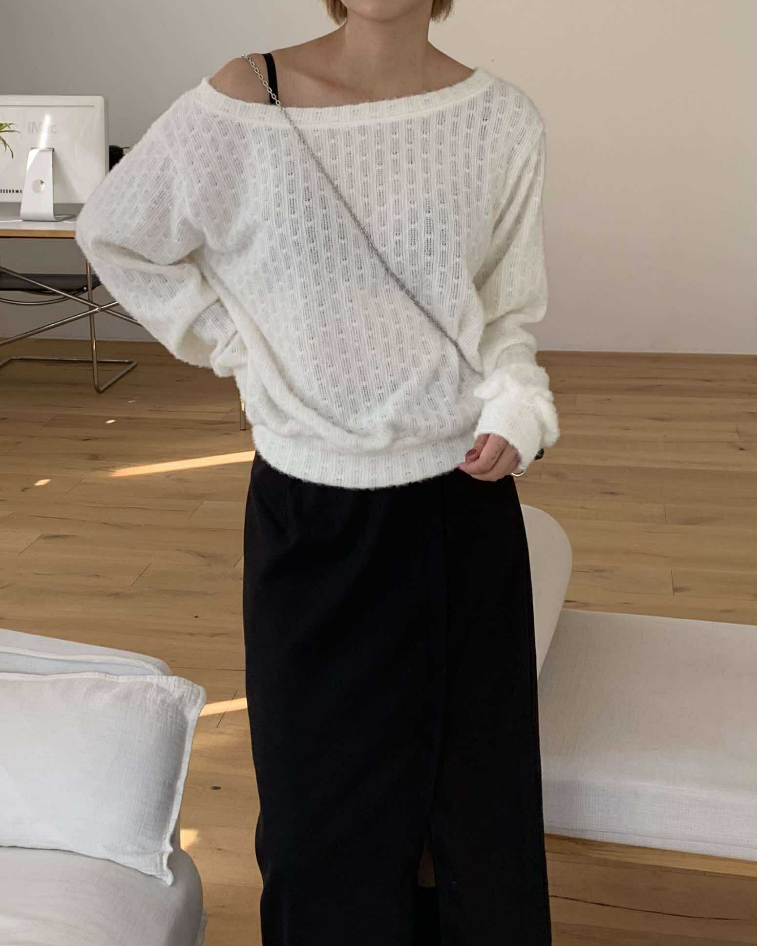 576142709_700788289277496_1701187622990077304_n 慵懶斜肩針織上衣 (白)