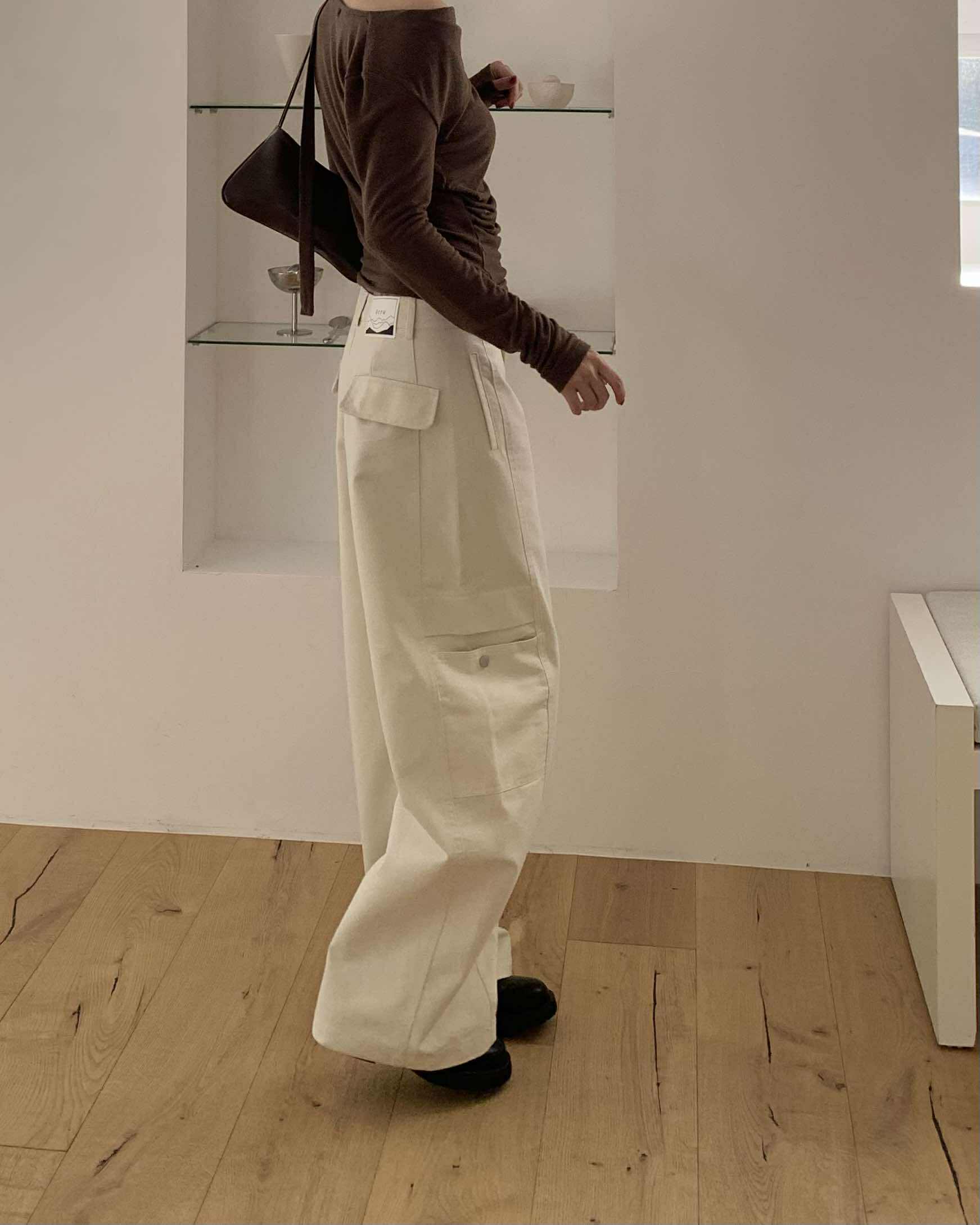 個性挺版口袋寬褲 (米白)