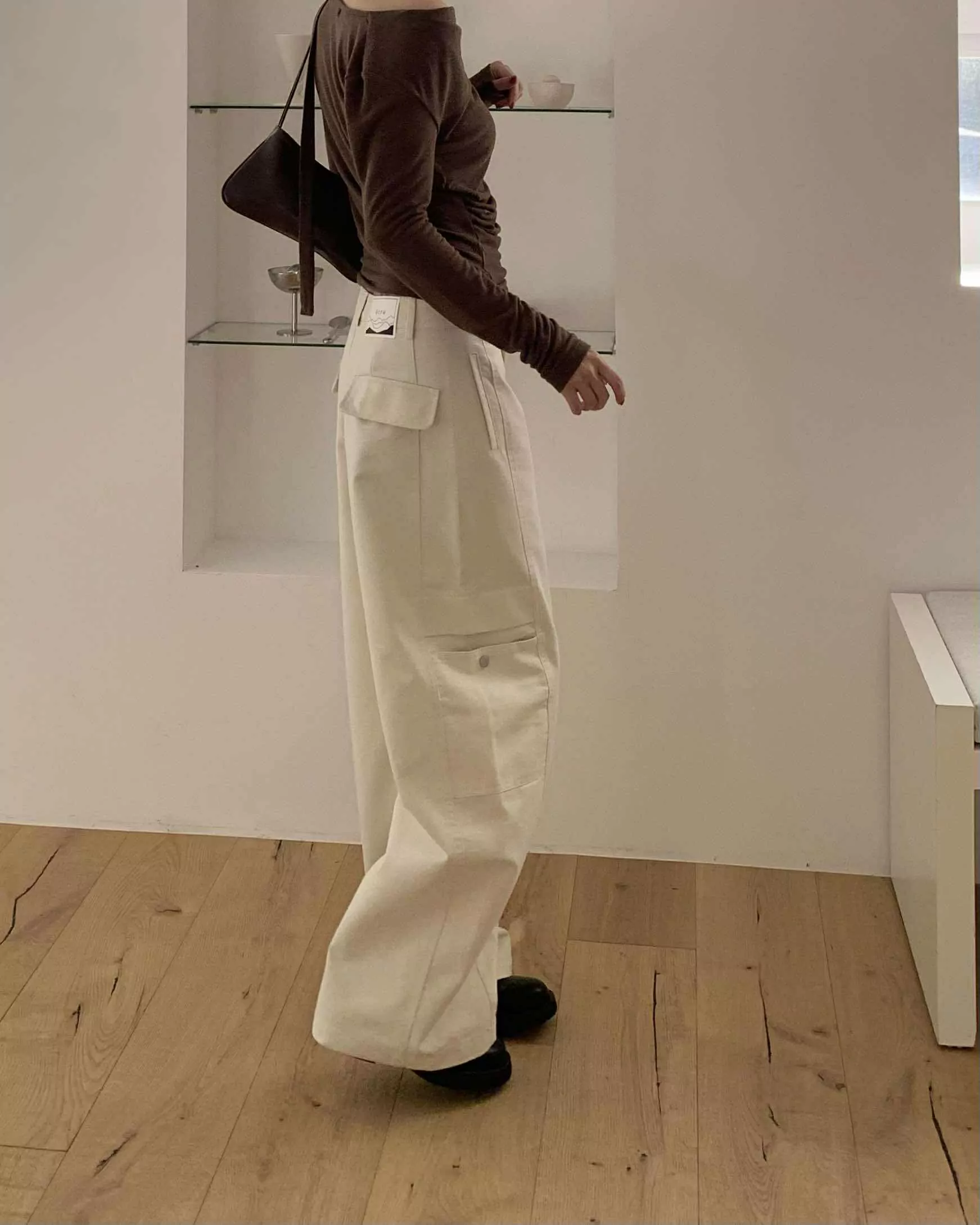 個性挺版口袋寬褲 (米白)