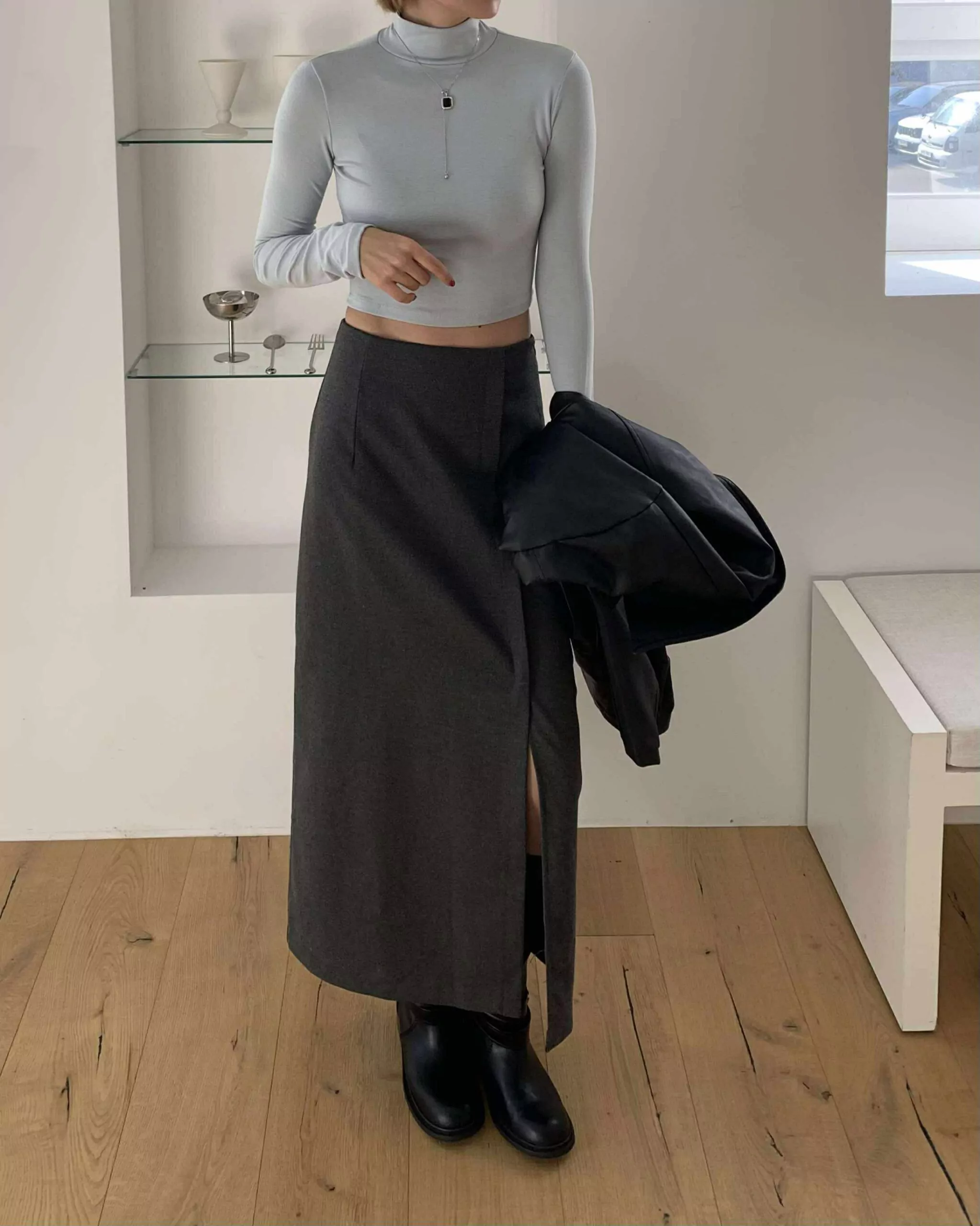 576794349_2144497139697739_2711168258199047135_n 時髦毛呢開衩西裙 (灰)