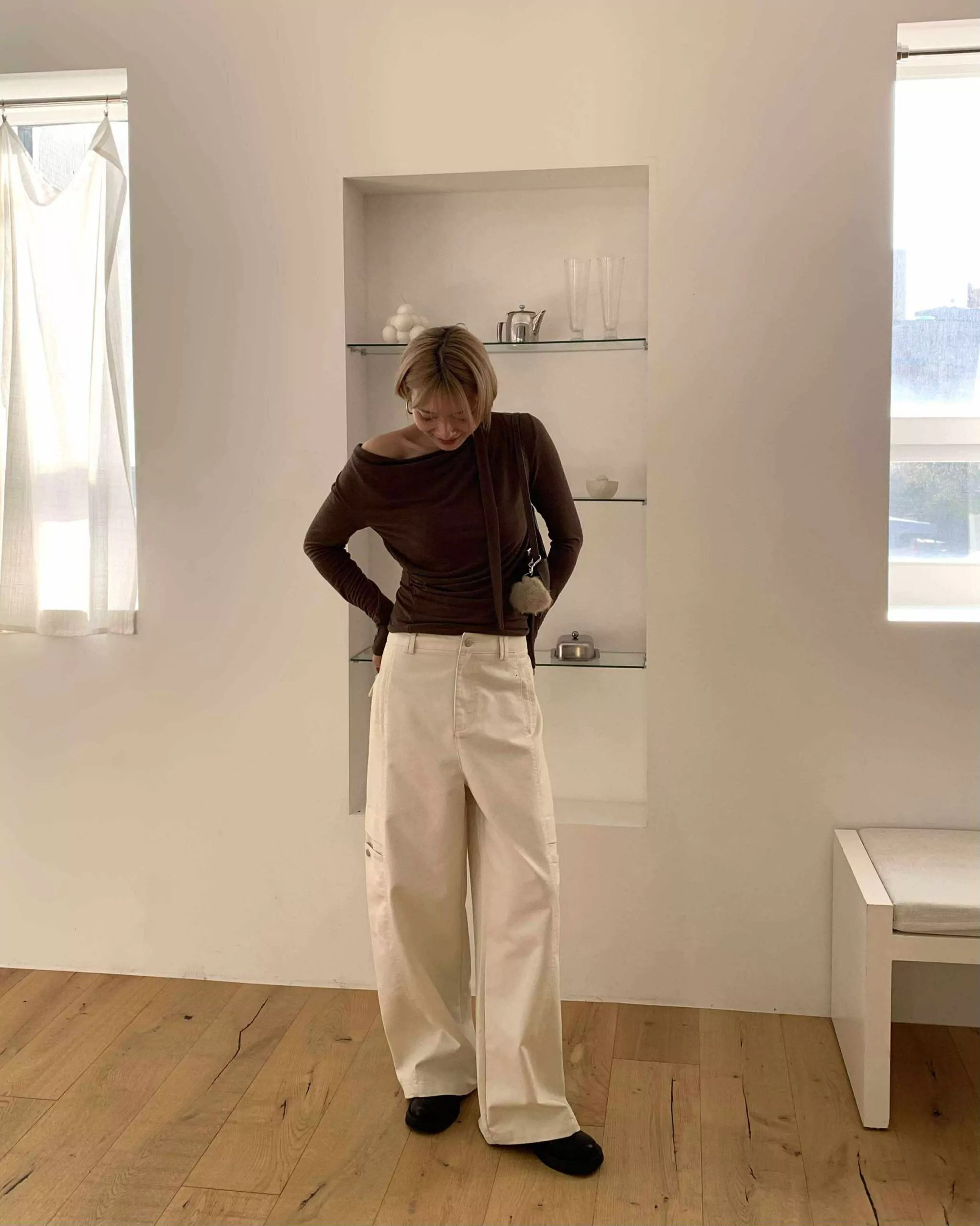 Bella綁繩造型上衣 (咖)