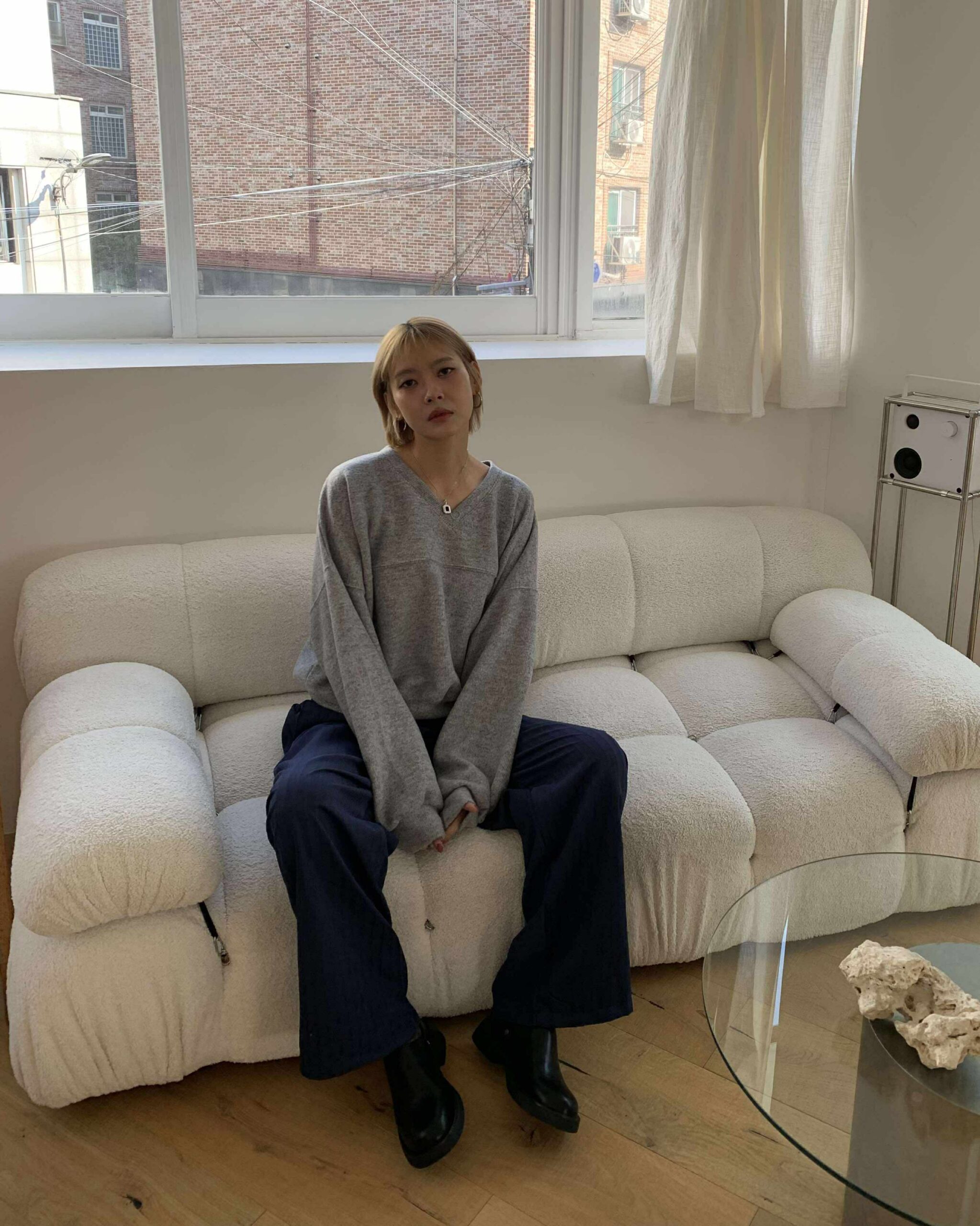 延南洞磨毛V領衛衣 (灰)