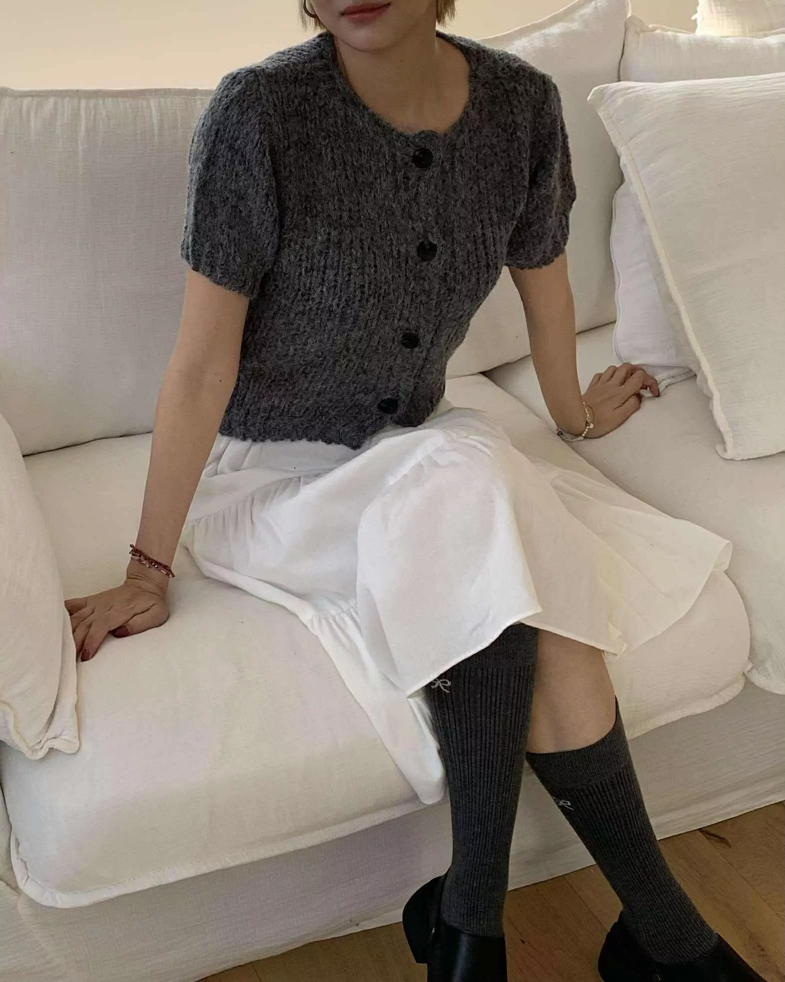 歐膩針織短袖排扣上衣 (灰)