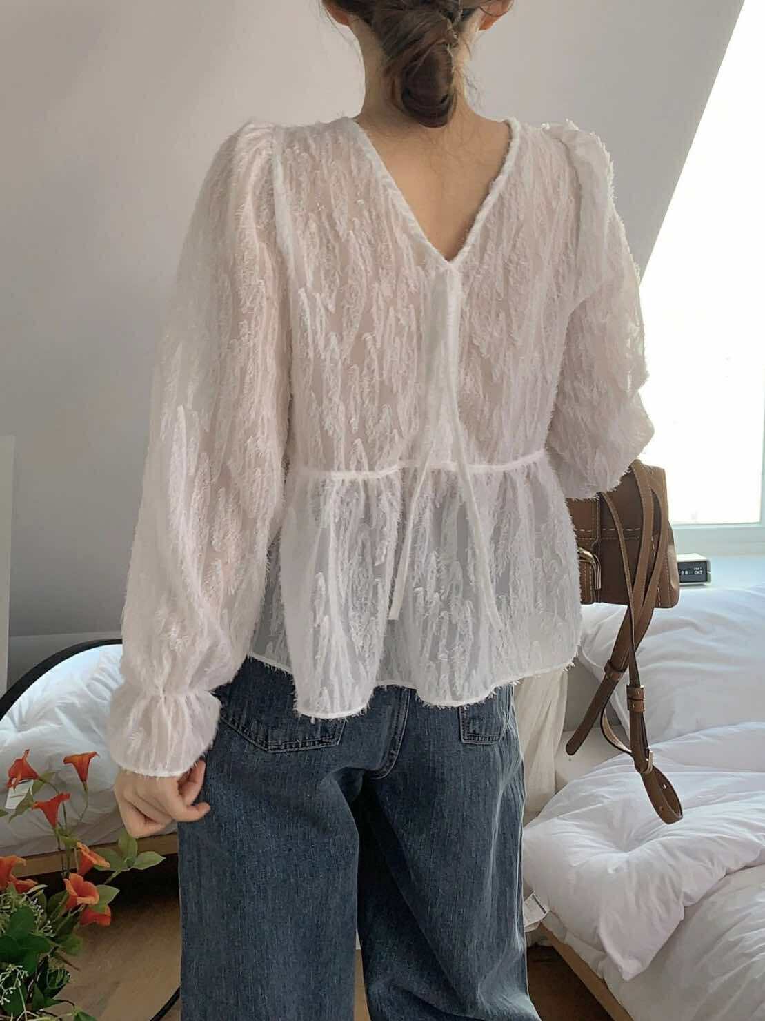 577575179_777927431868662_2343673037510116355_n 美到發光!仙女綁帶造型上衣 (白)