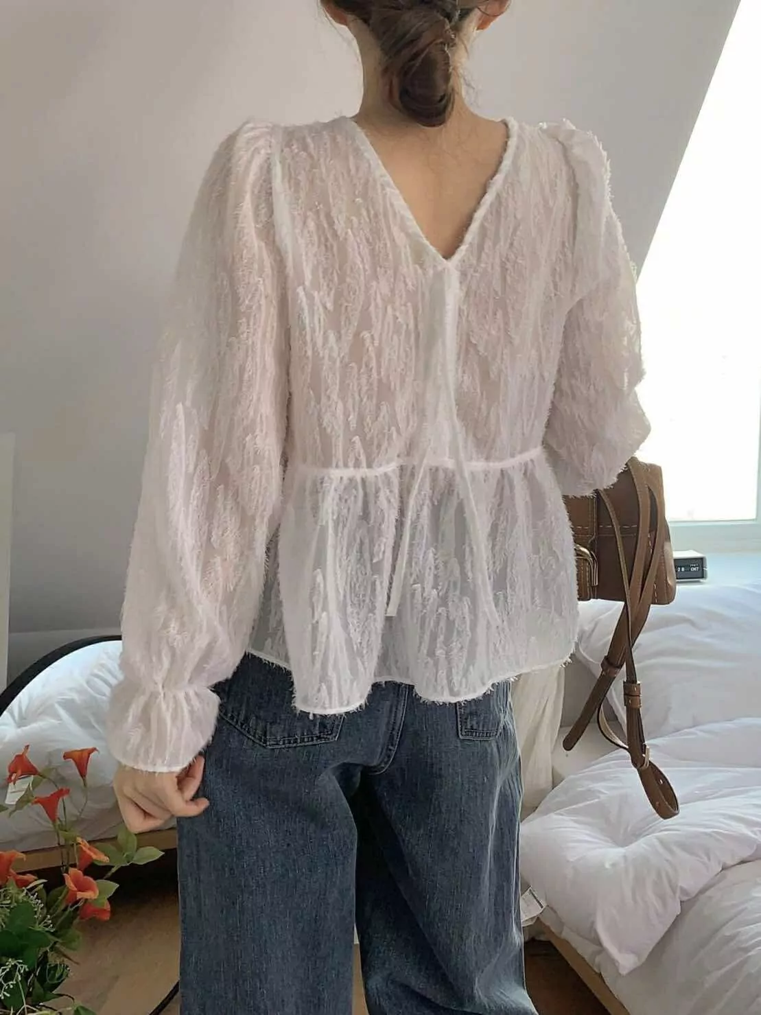 577575179_777927431868662_2343673037510116355_n 美到發光!仙女綁帶造型上衣 (白)