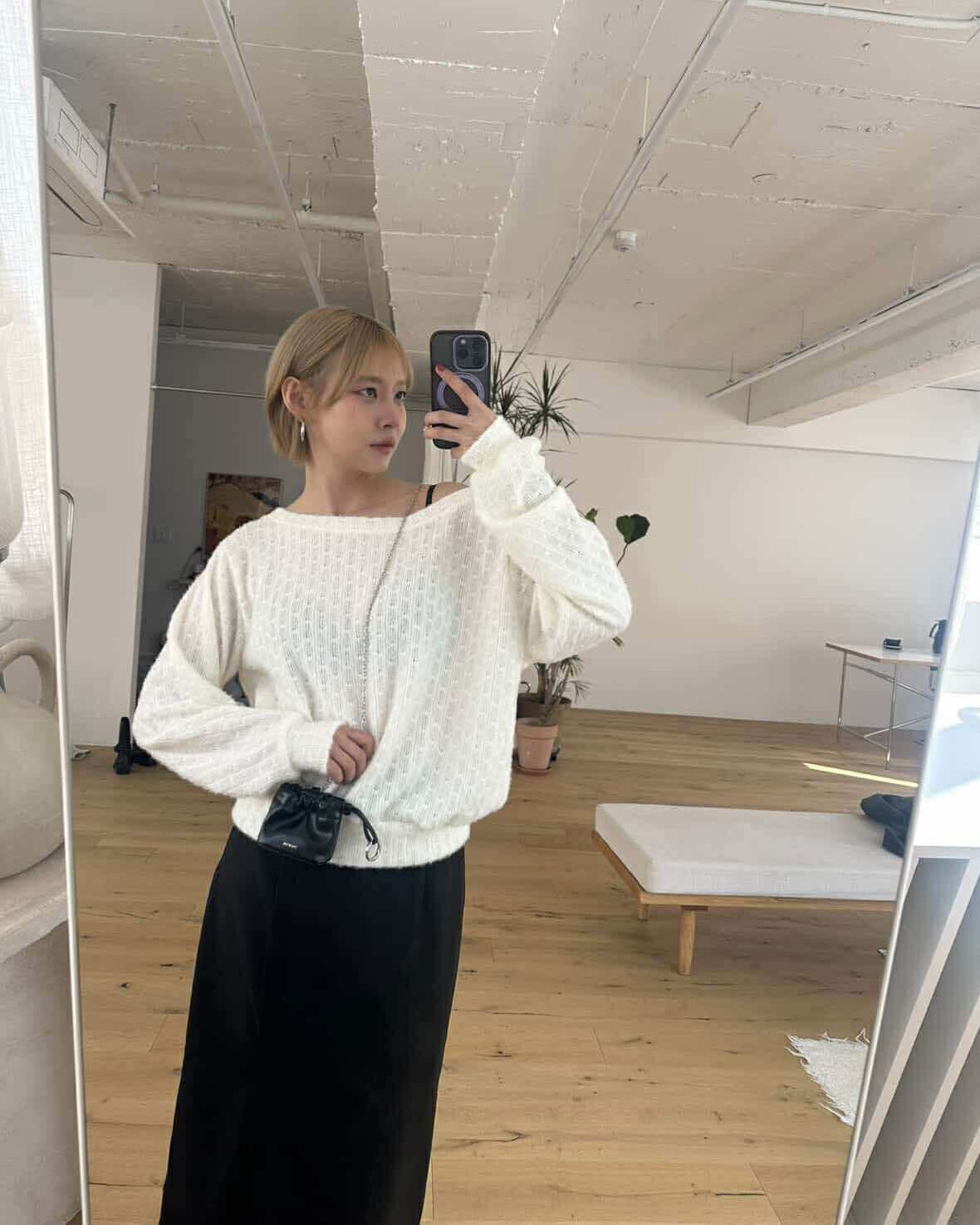 慵懶斜肩針織上衣 (白)