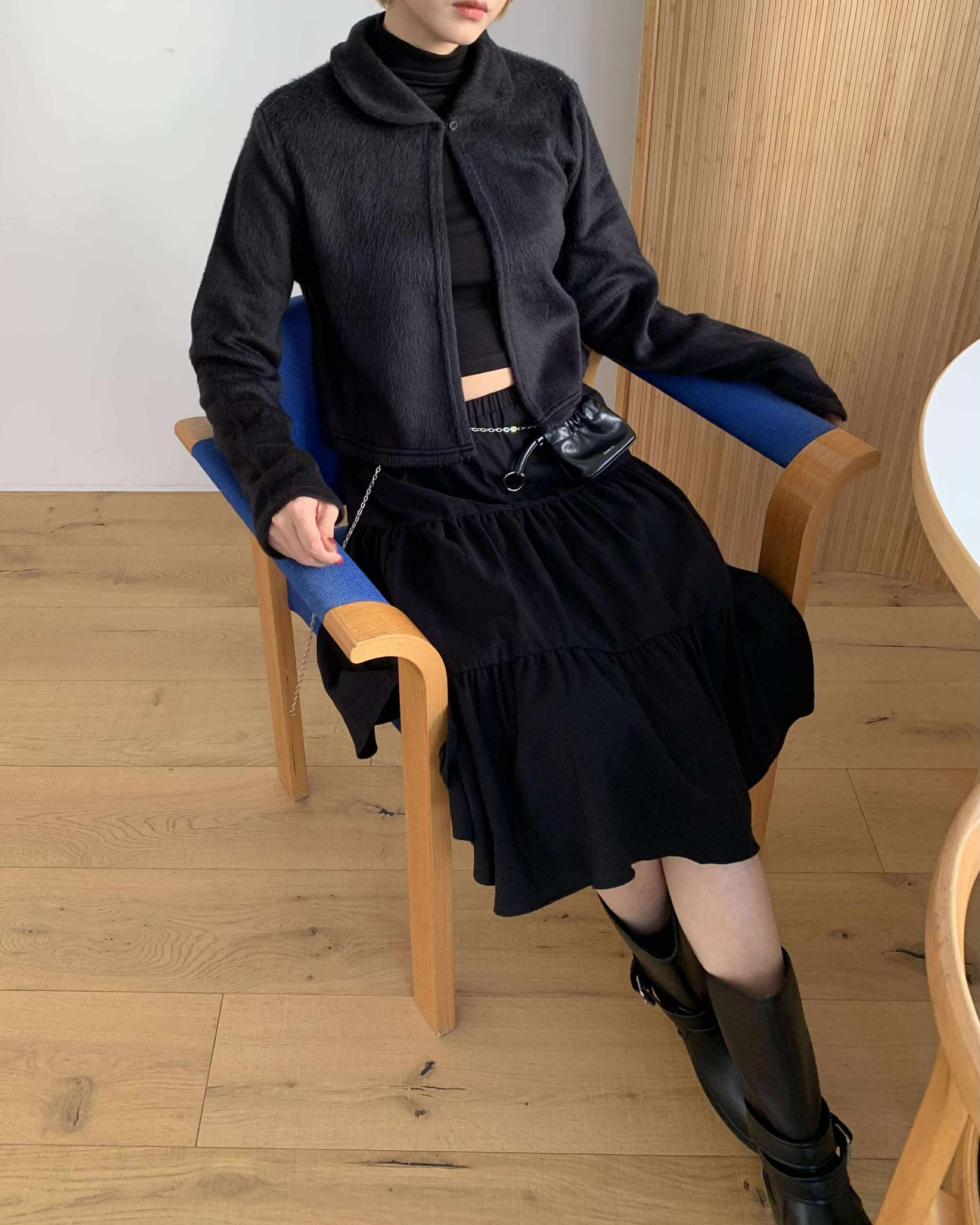 好身材小立領上衣 (黑)