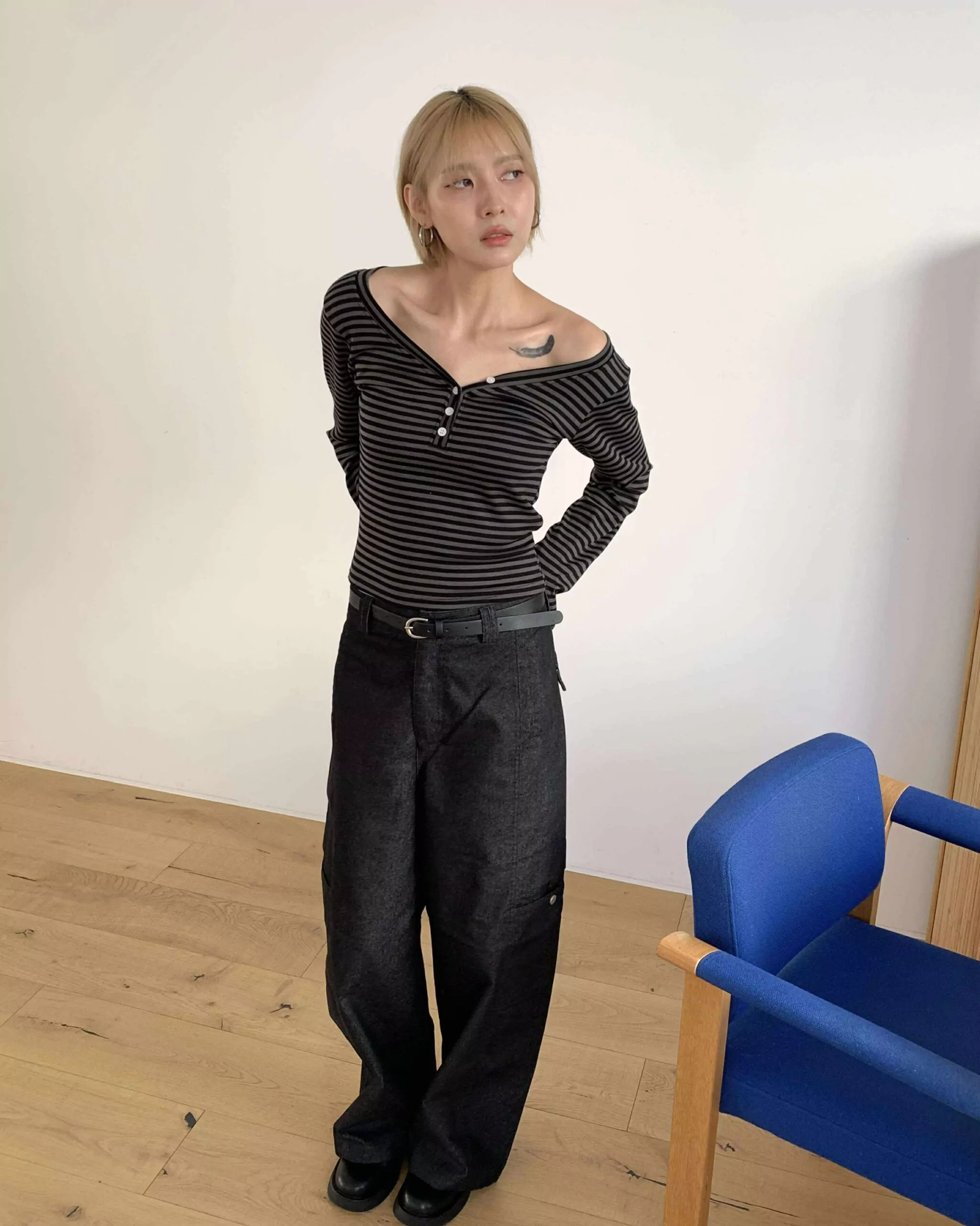 時髦條文Ｖ領上衣 (黑)