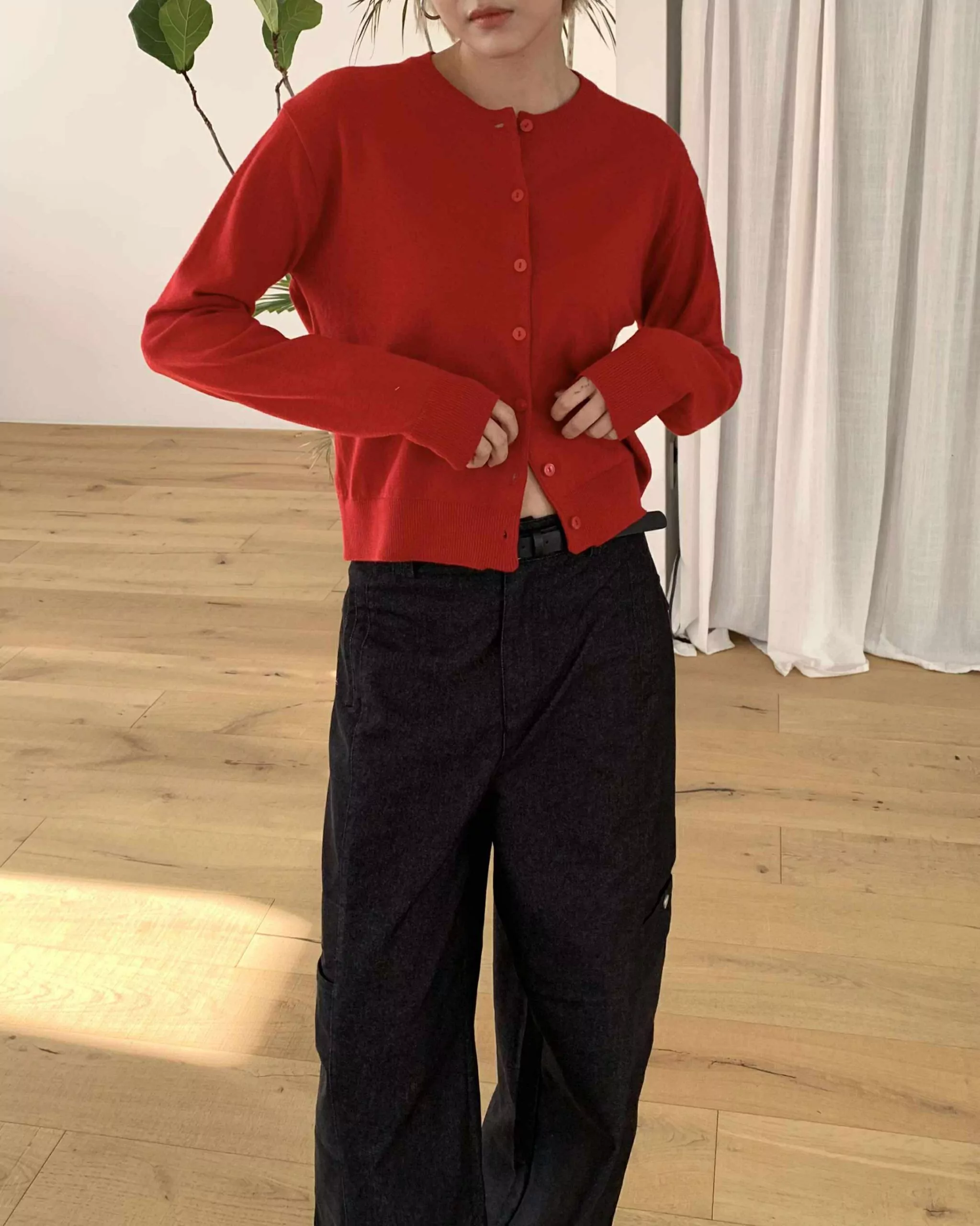 581965282_838429165794139_7695571181293074993_n 漢南洞圓領針織外套 (紅)