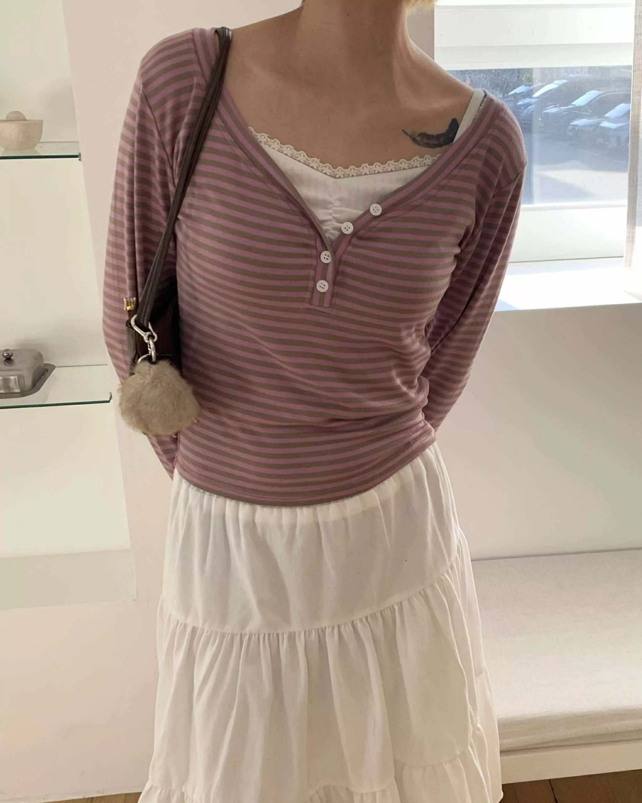 582060550_1383617839822299_3361342459585033555_n 時髦條紋V領上衣 (粉)