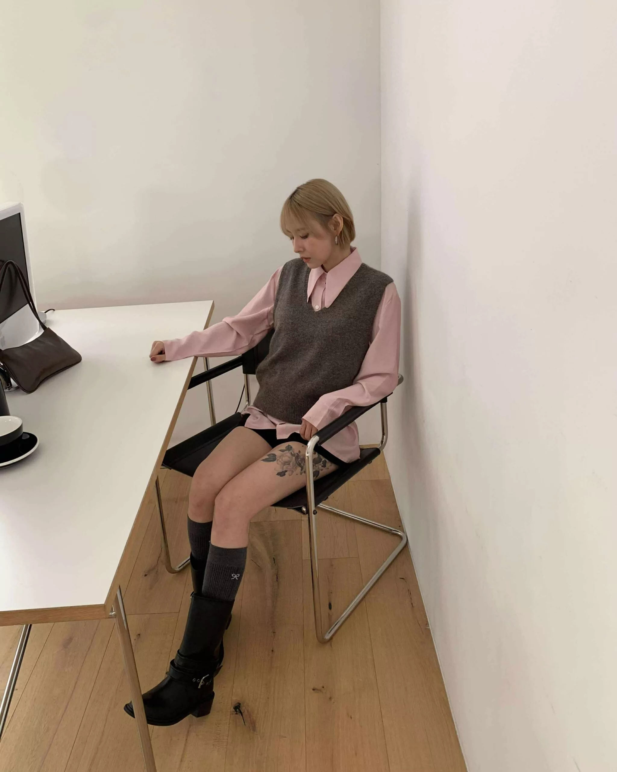 尖尖領造型襯衫 (粉)