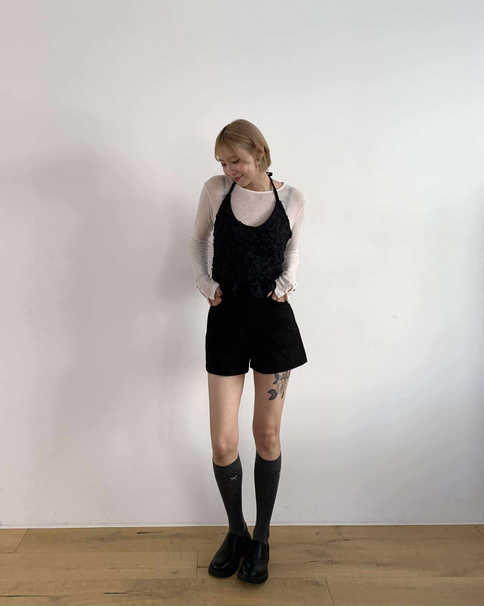 立體花朵小華麗背心 (黑)