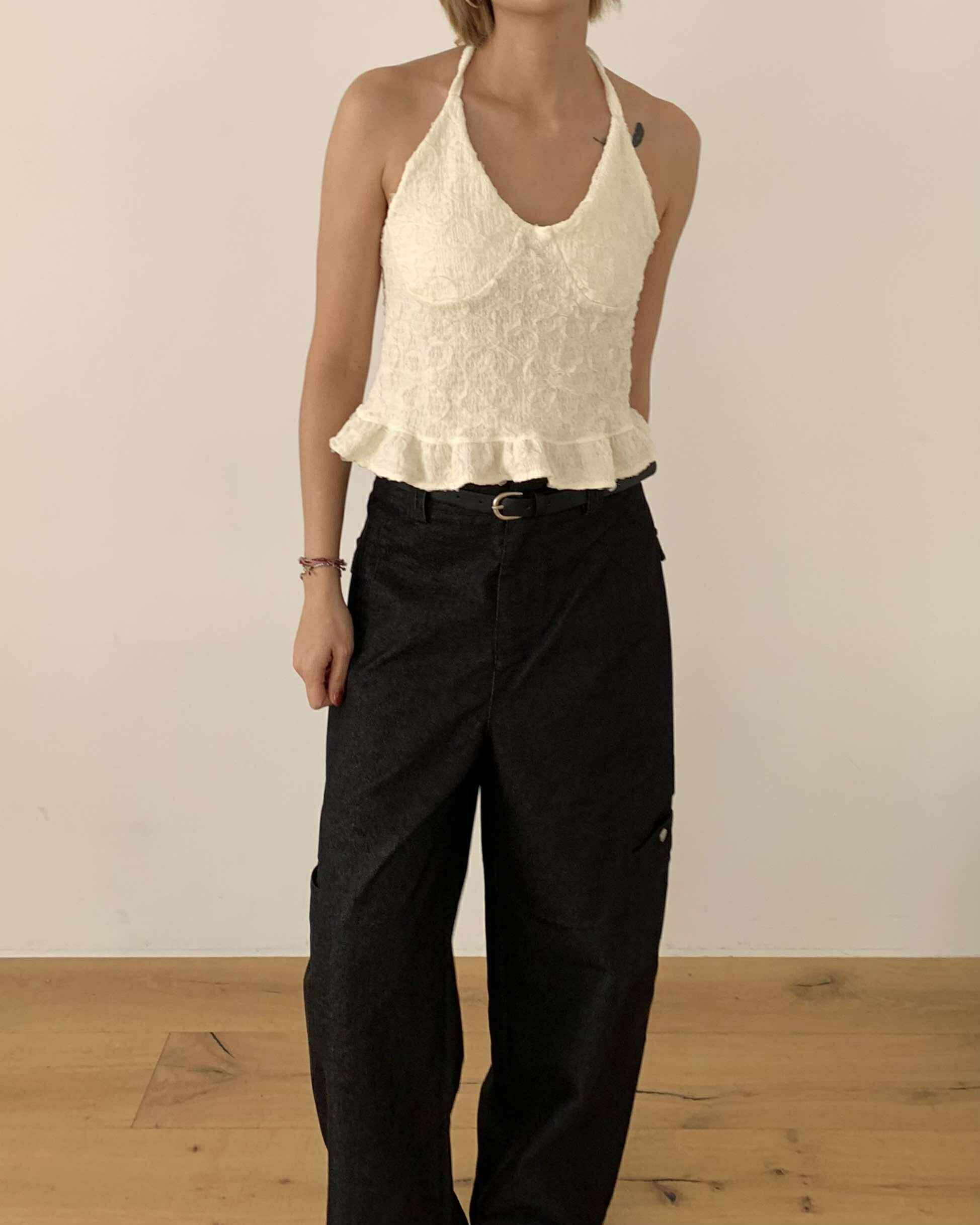 582521897_819784567507322_7643946234108472814_n 立體花朵小華麗背心 (米)