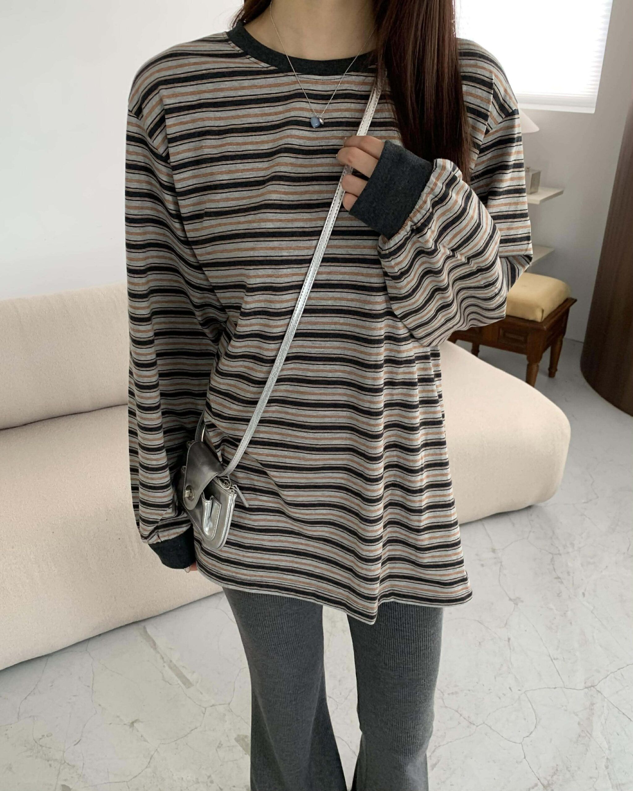 越看越喜歡條紋長版上衣 (灰)