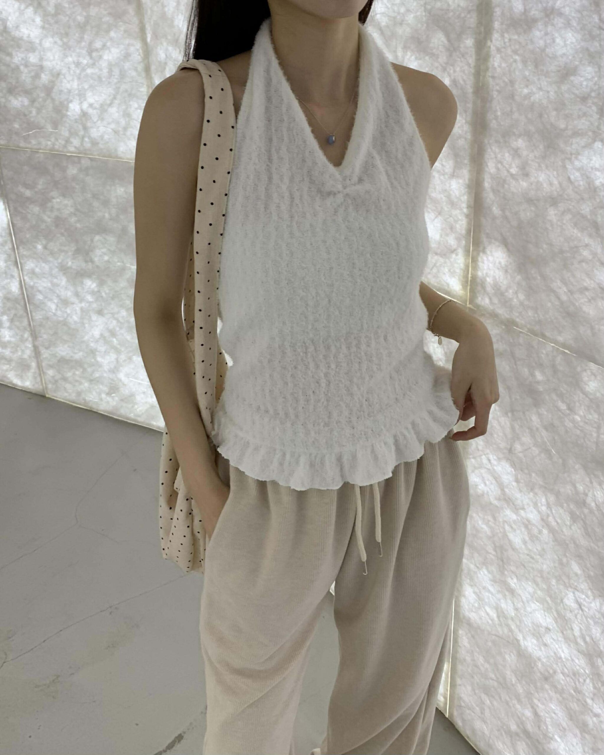 年末毛海繞頸背心 (白)