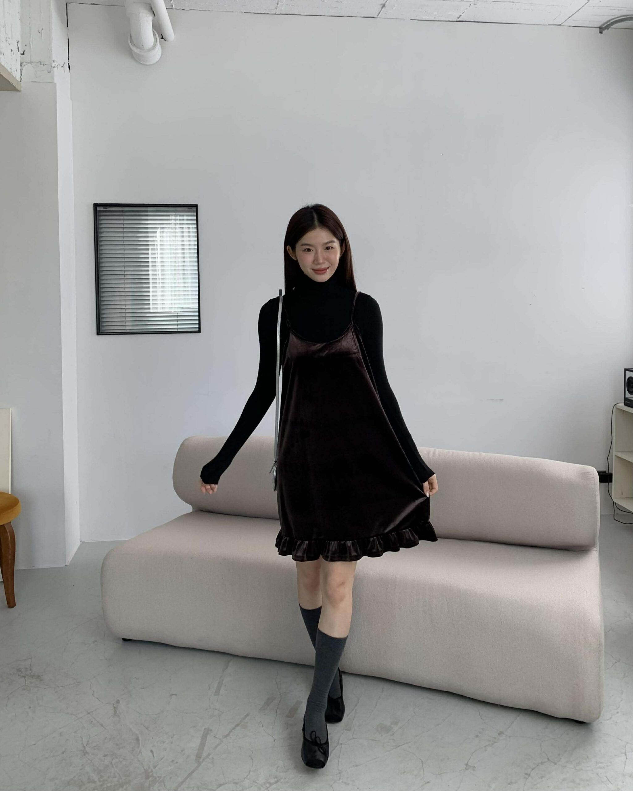 小奢華絨面洋裝 (咖)