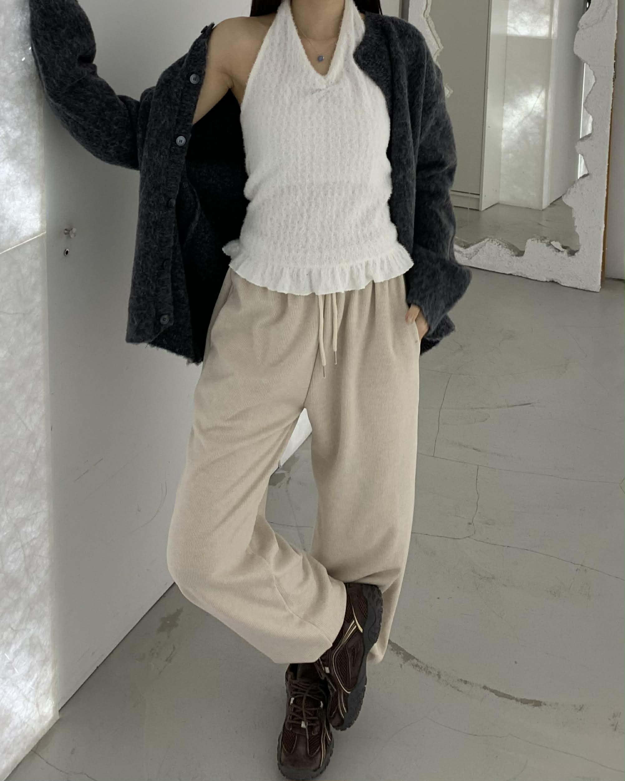 年末毛海繞頸背心 (白)