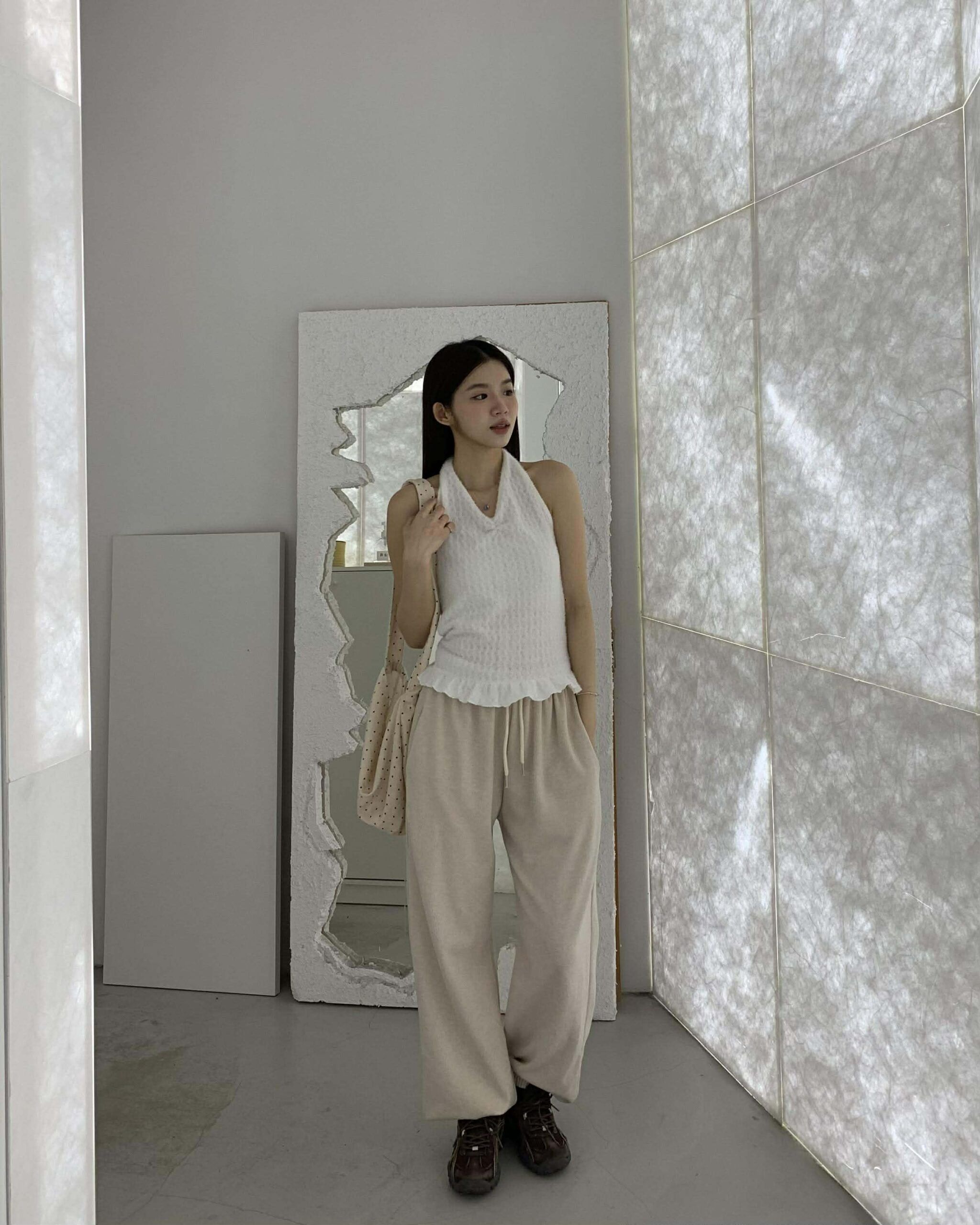 年末毛海繞頸背心 (白)