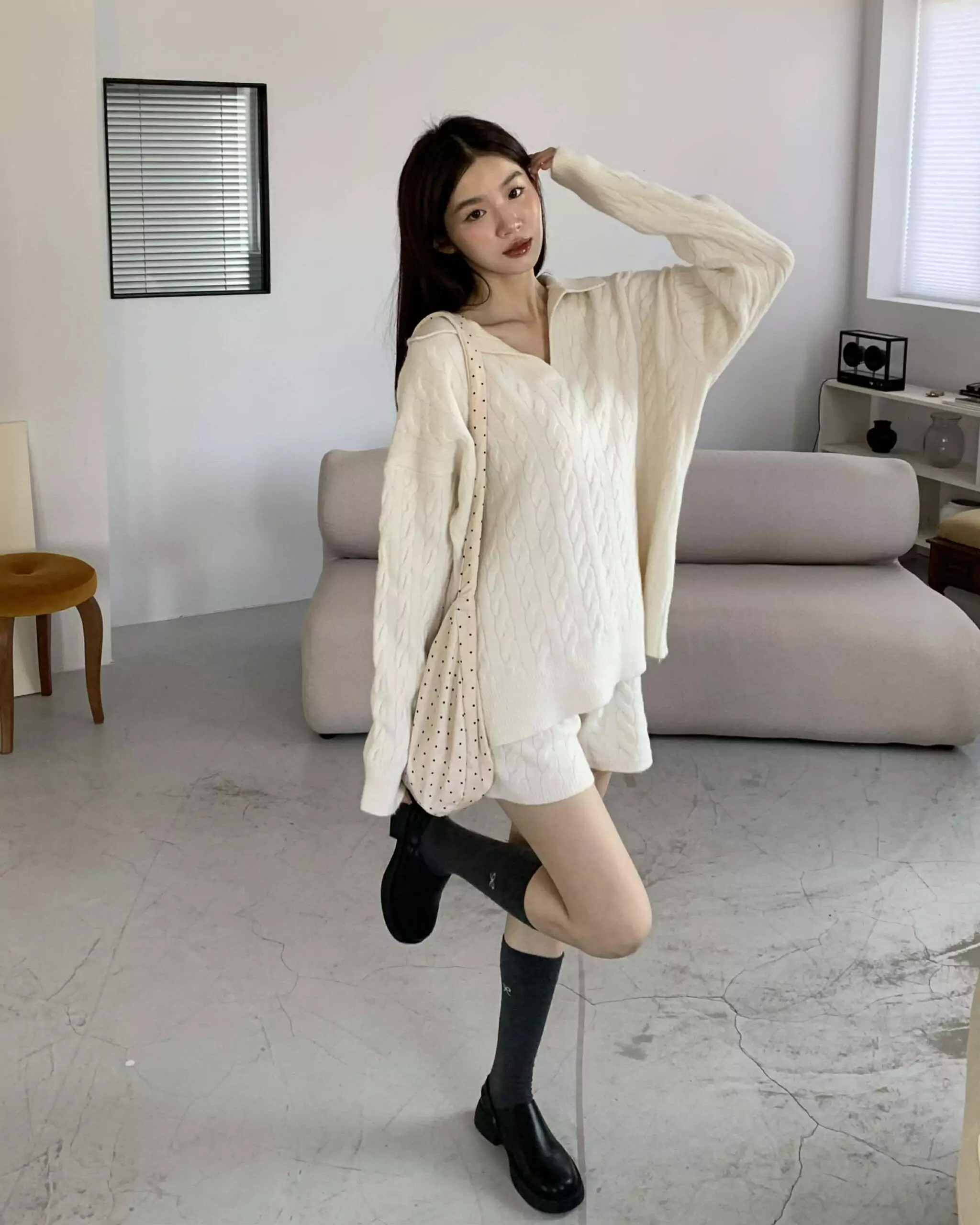 冬日感性翻領麻花套裝 (白)