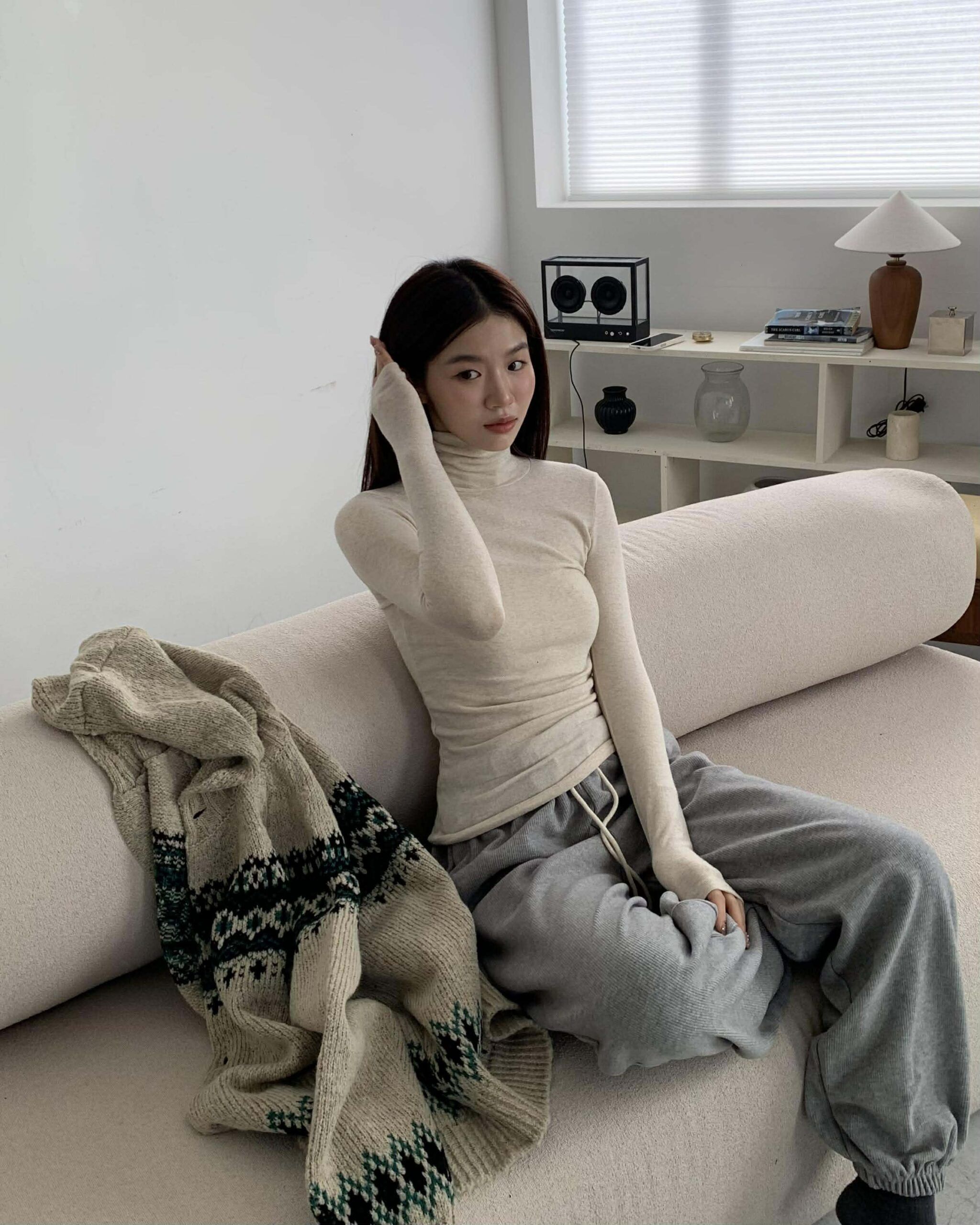 擁抱冬季高領親膚打底衣 (燕麥)