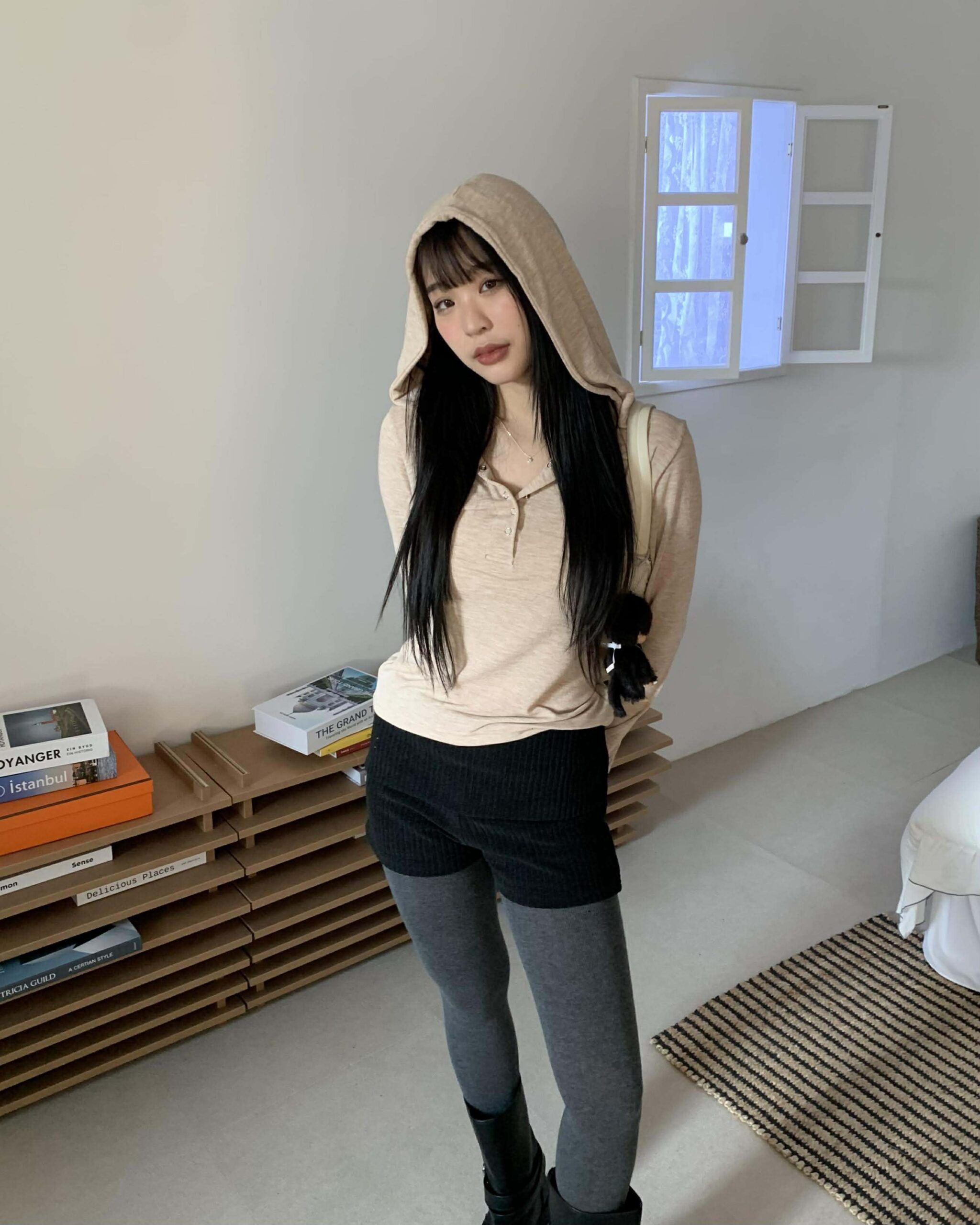 jennie微辣連帽上衣 (杏)