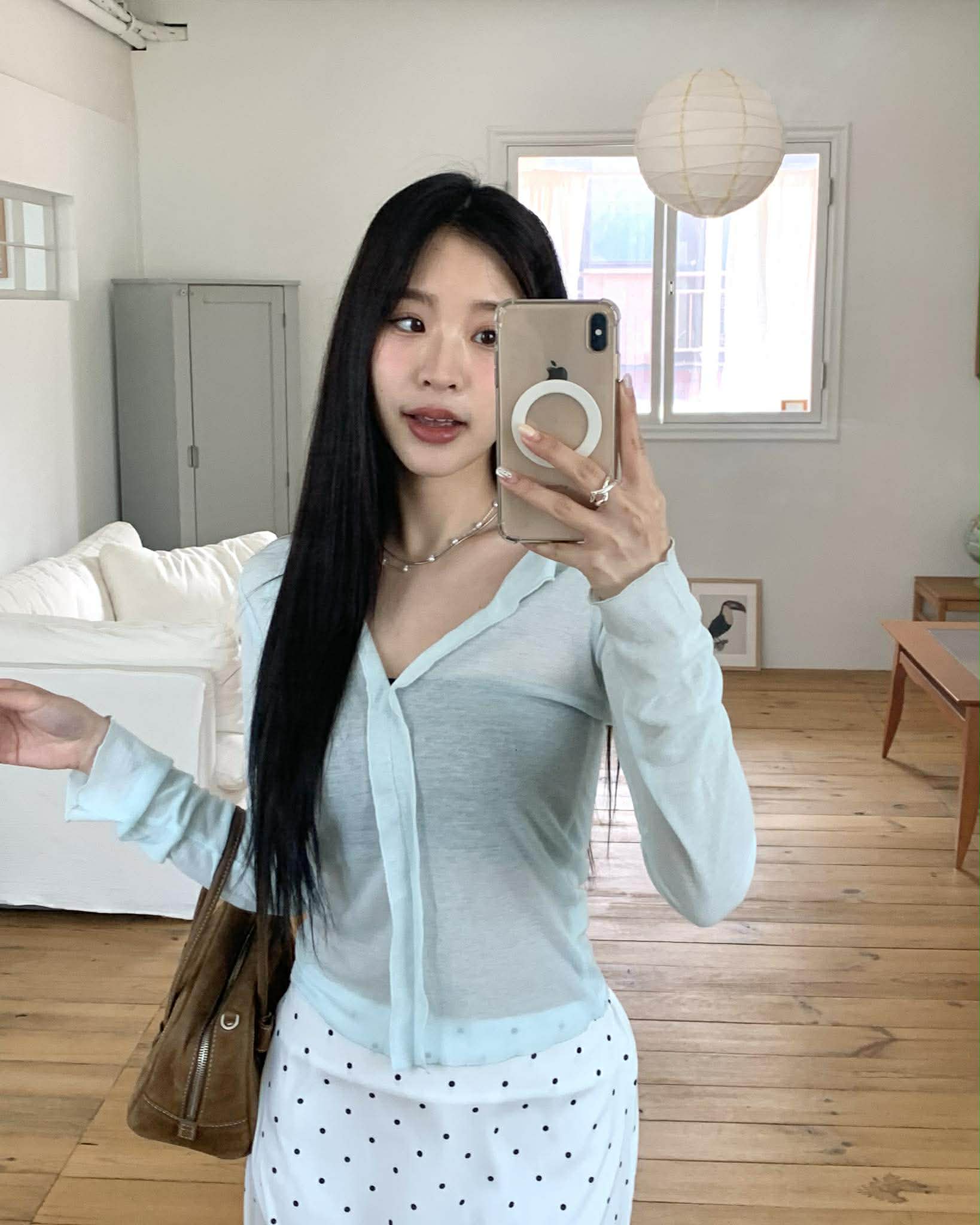 隨性微透V領上衣  (薄荷綠)