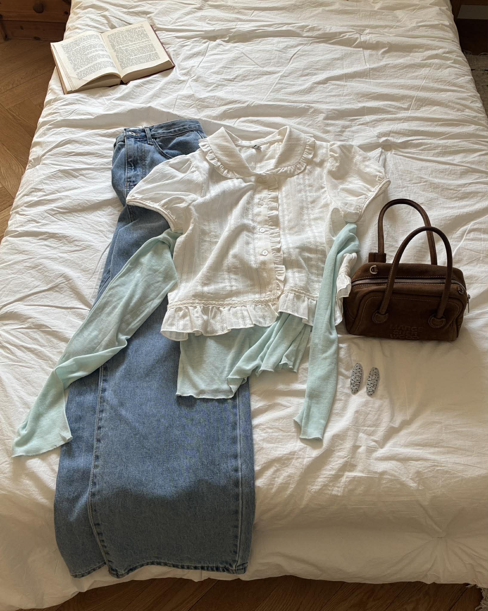 歐膩荷葉翻領造型上衣