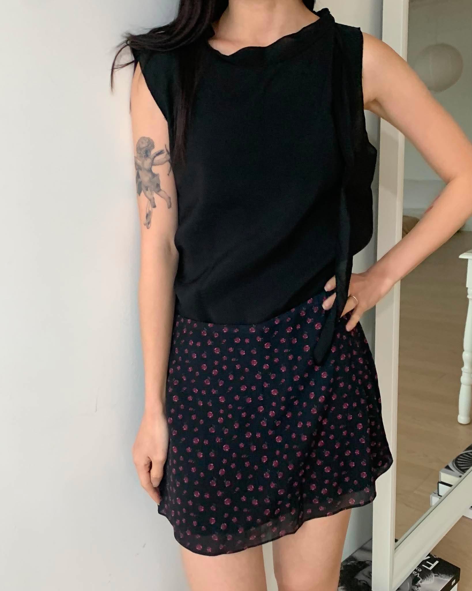 氣質美女綁帶造型背心 (黑)